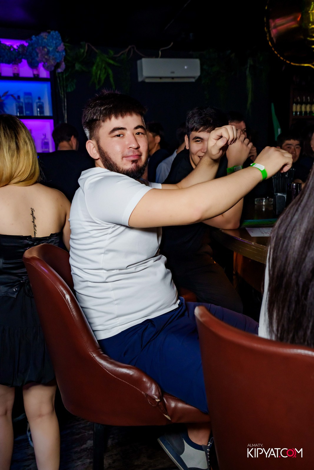 UYAT EMES BAR. КИПЯТКОМ АЛМАТЫ!