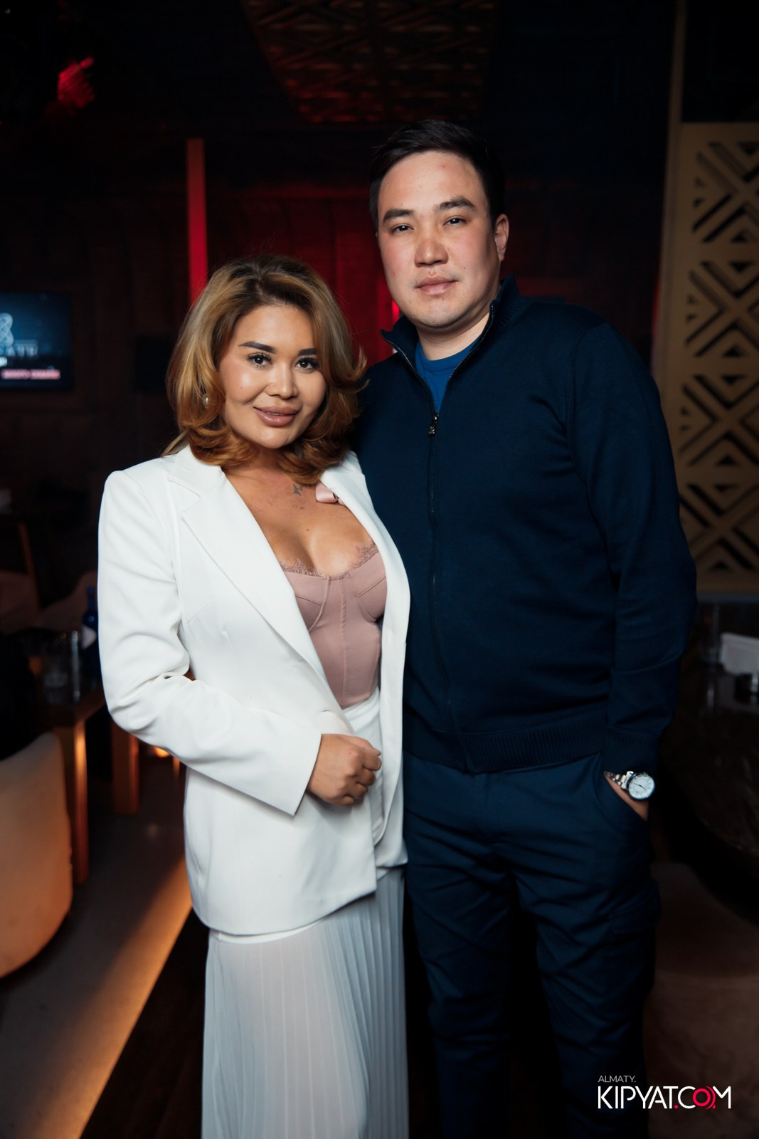 LAUREATE KARAOKE HALL. КИПЯТКОМ АЛМАТЫ!