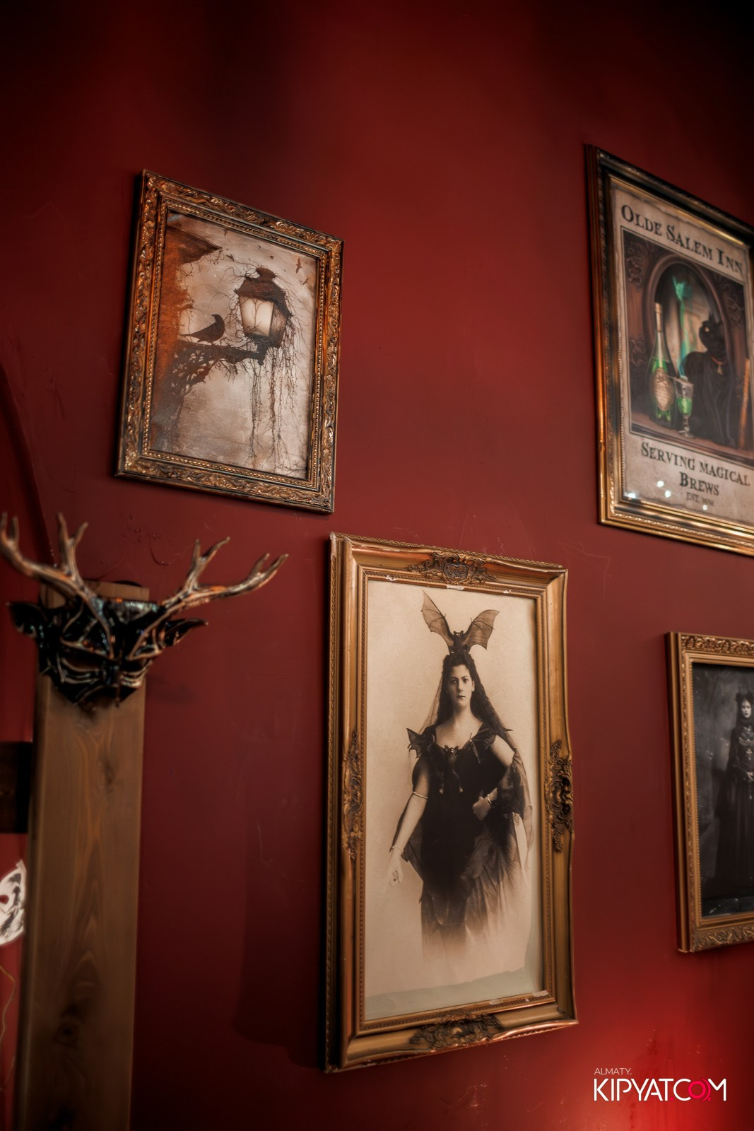 MERRY CREEPYSTMASS AND SPOOKY NEW YEAR — QUEEN OF THE DARKNESS BAR. КИПЯТКОМ АЛМАТЫ!