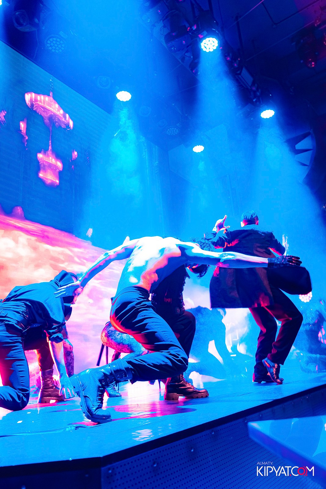 QUEEN. КИПЯТКОМ АЛМАТЫ!