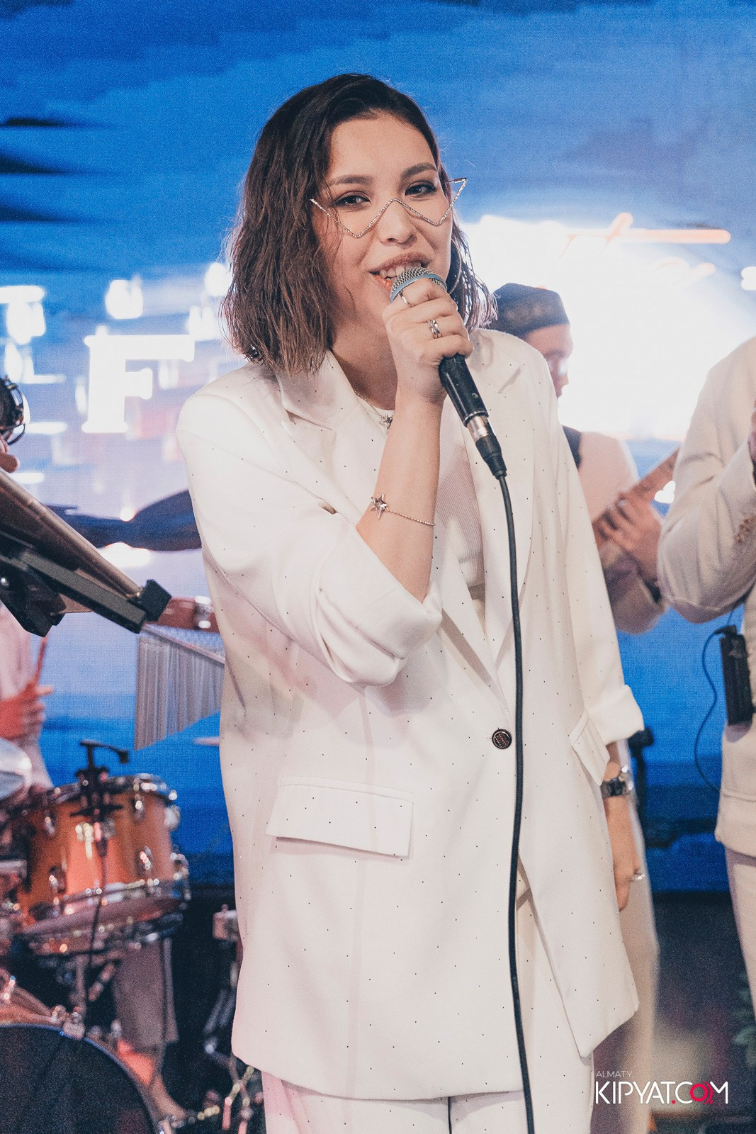 FRIENDS BAR & TERRACE. КИПЯТКОМ АЛМАТЫ!