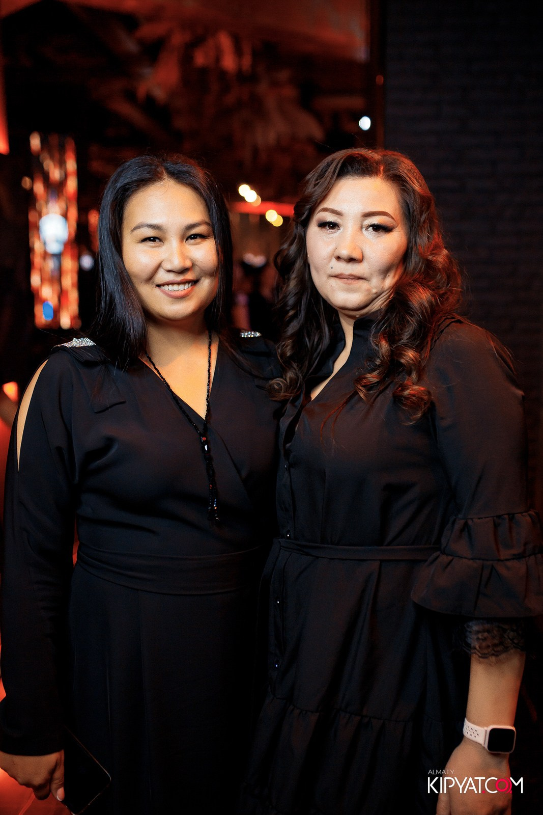 БАР ПАНАЕХАЛИ НА ТОЛЕ БИ. КИПЯТКОМ АЛМАТЫ!