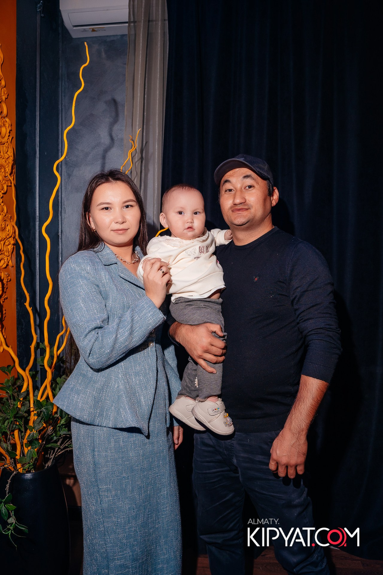 Ухо и Медведь на Курмангазы. КИПЯТКОМ АЛМАТЫ!