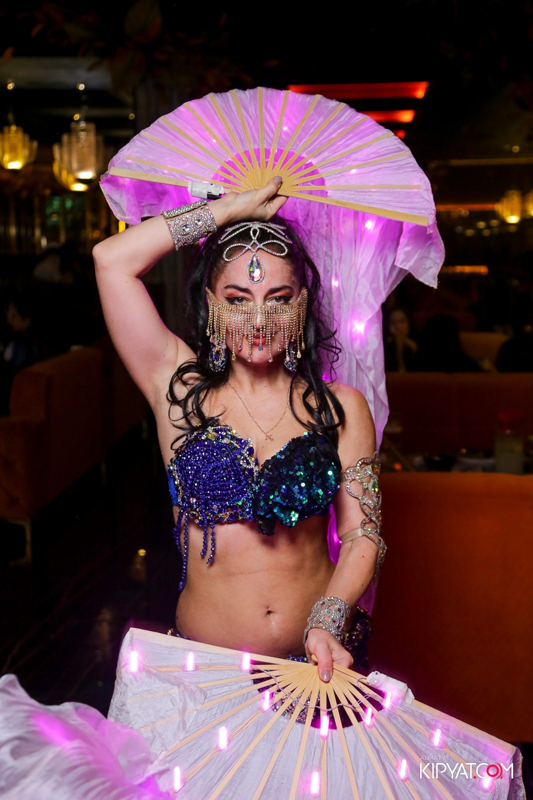 БАР ПАНАЕХАЛИ НА ДОСТЫК. КИПЯТКОМ АЛМАТЫ!