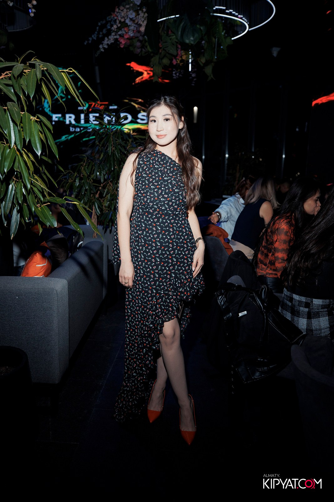 FRIENDS BAR & TERRACE. КИПЯТКОМ АЛМАТЫ!