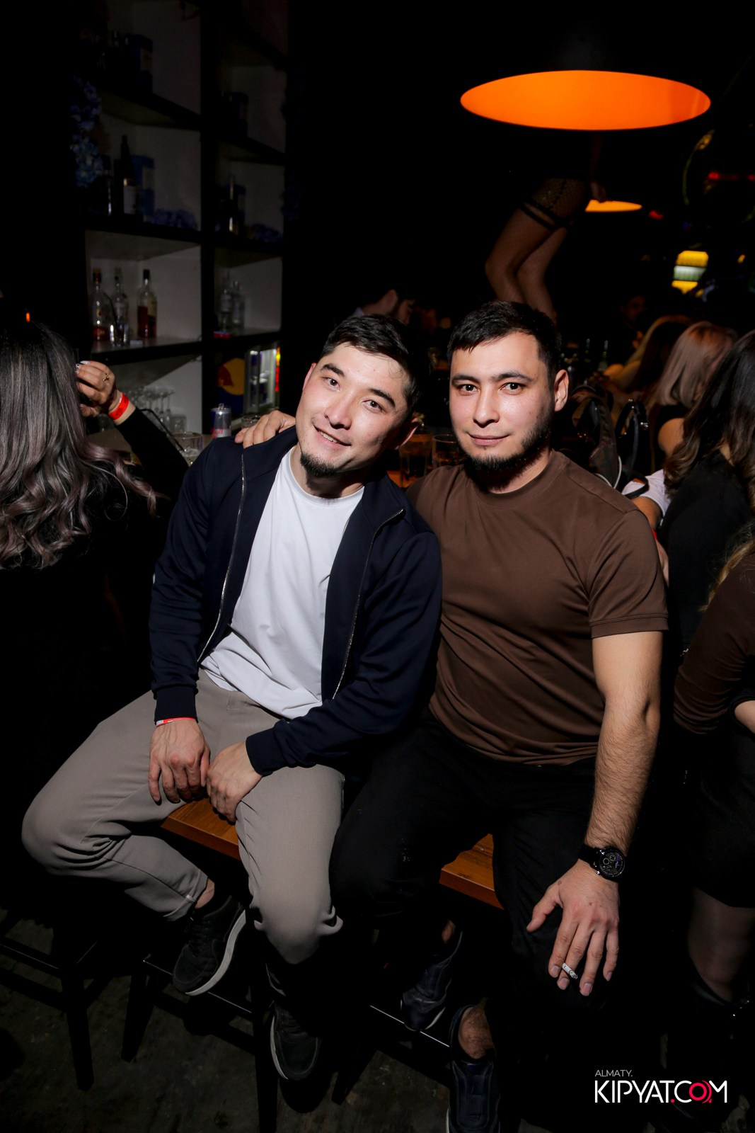 UYAT EMES BAR. КИПЯТКОМ АЛМАТЫ!