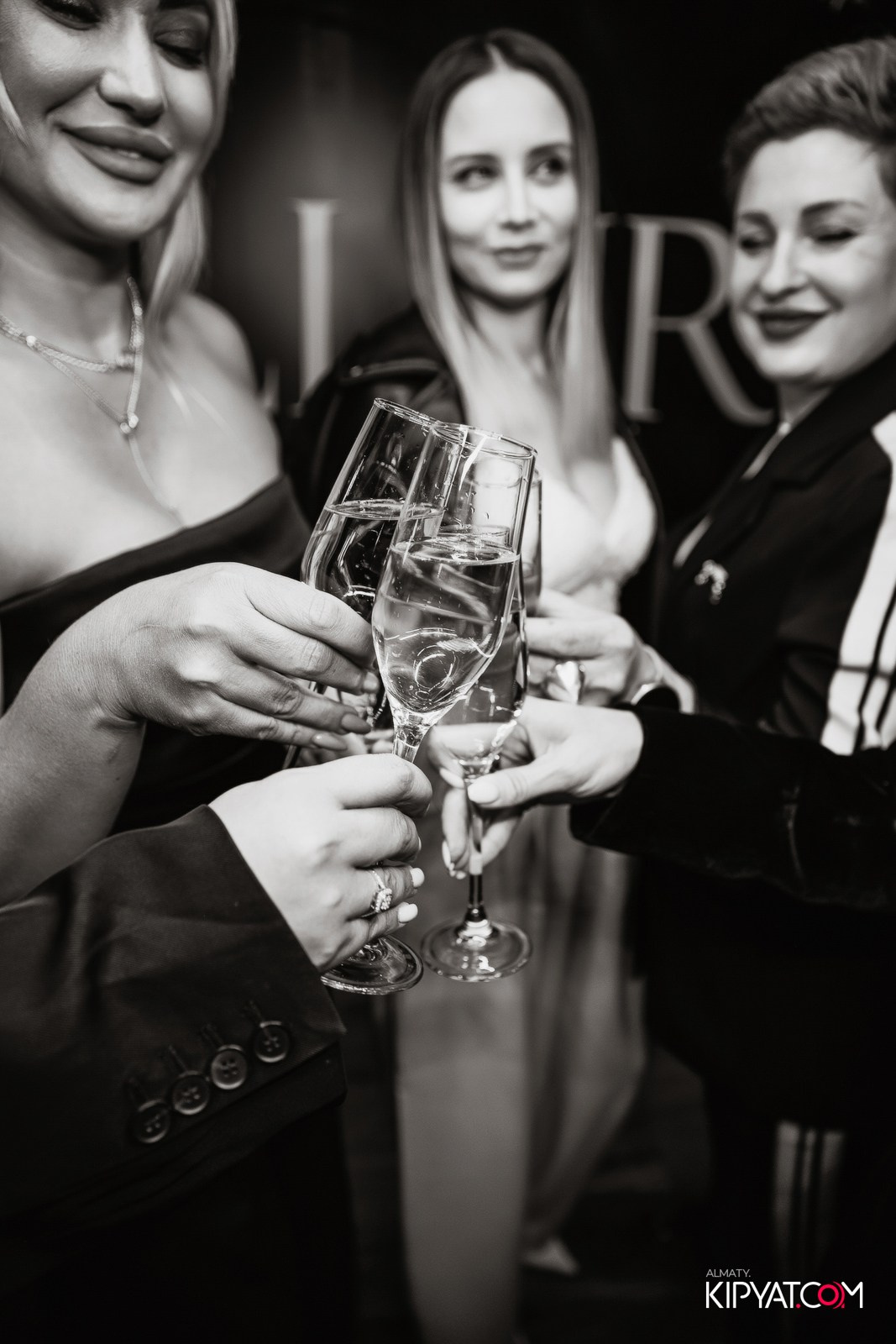 ПРЕЗЕНТАЦИЯ ЖУРНАЛА «VELLURE». КИПЯТКОМ АЛМАТЫ!