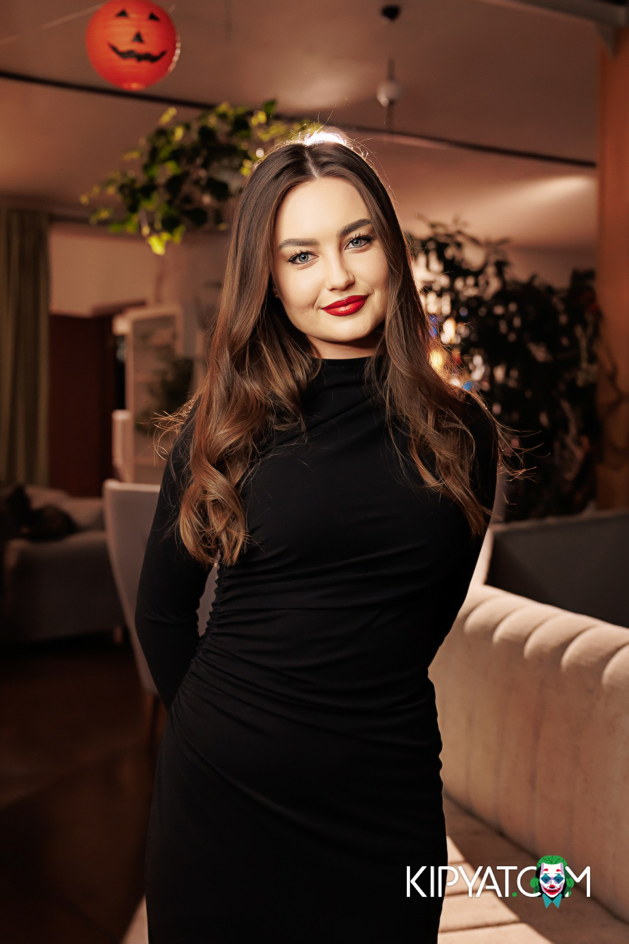 ХЕЛЛОУИН В ТЕПЛИЦЕ. КИПЯТКОМ АЛМАТЫ!