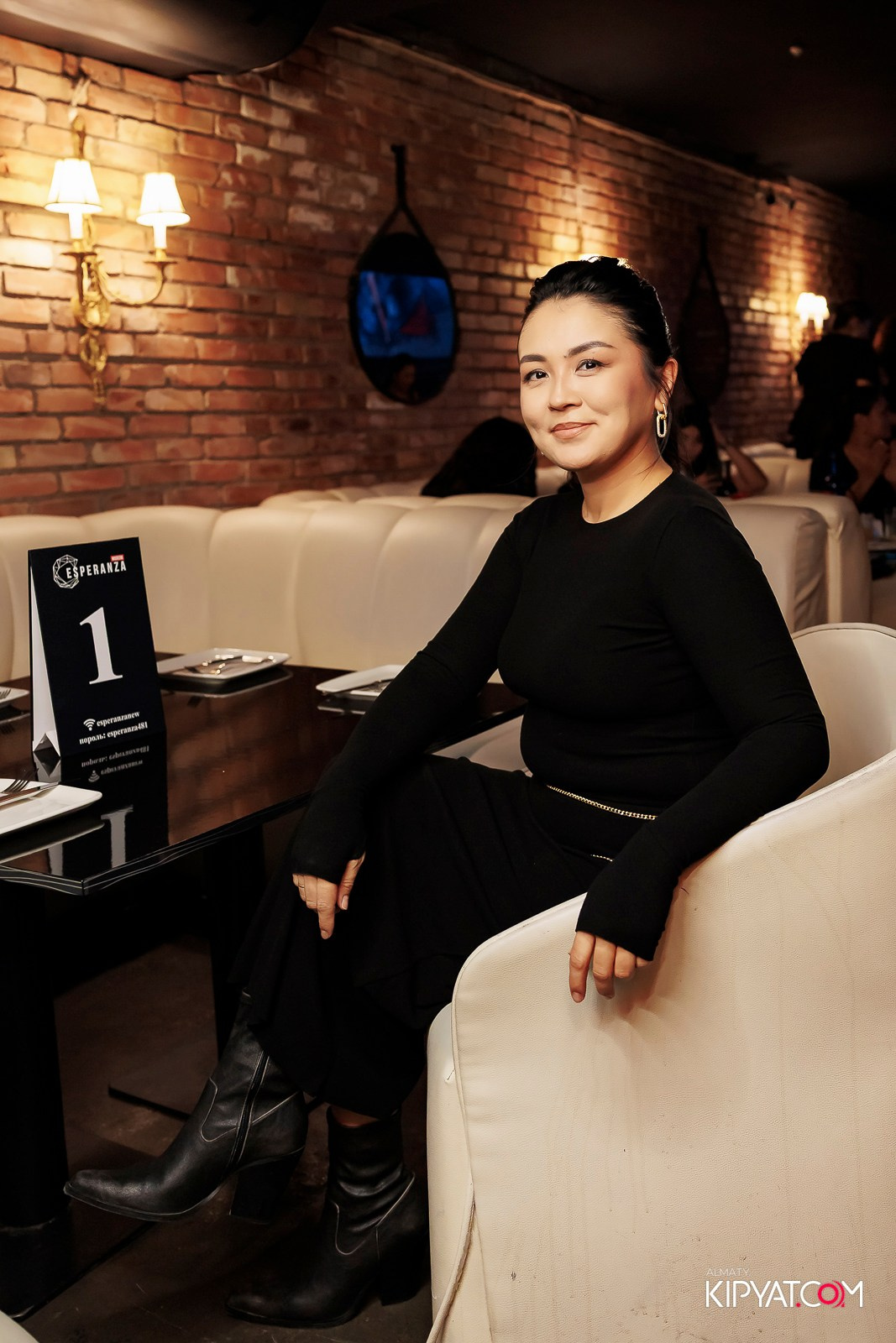 МУЗЫКАЛЬНОЕ ЛОТО В HIT RETRO. КИПЯТКОМ АЛМАТЫ! Фотосъемка мероприятий в Алматы