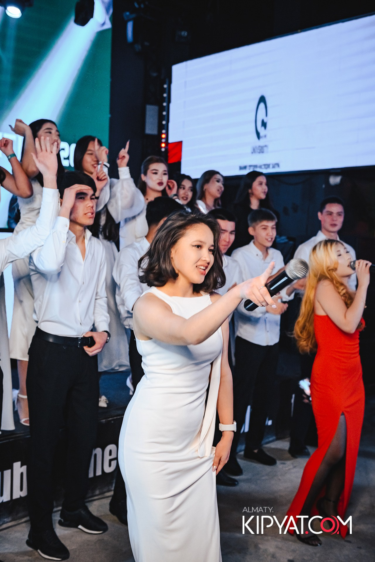 ПОСВЯЩЕНИЕ В СТУДЕНТЫ ''Q'' UNIVERSITY. КИПЯТКОМ АЛМАТЫ!