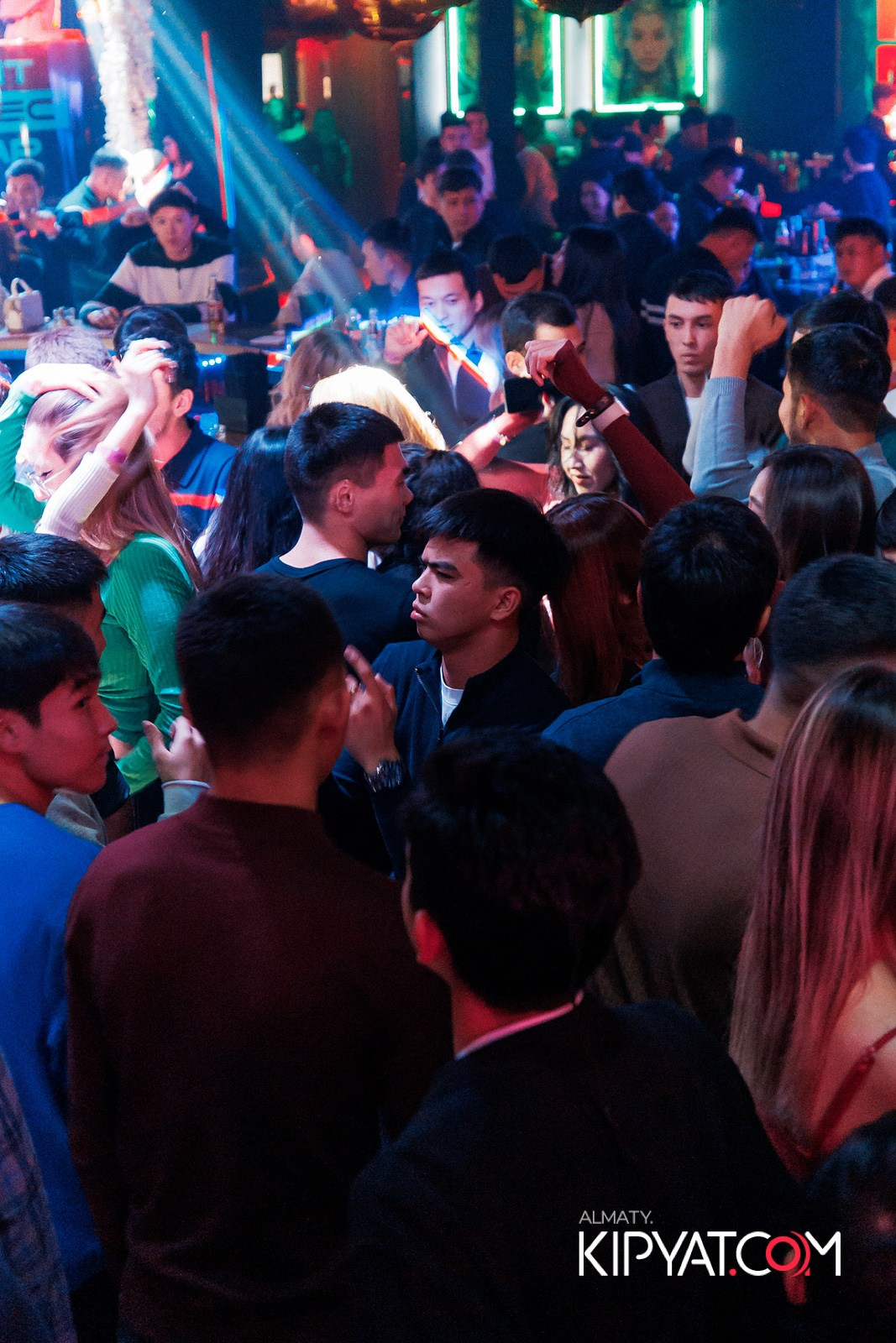 UYAT EMES BAR. КИПЯТКОМ АЛМАТЫ!