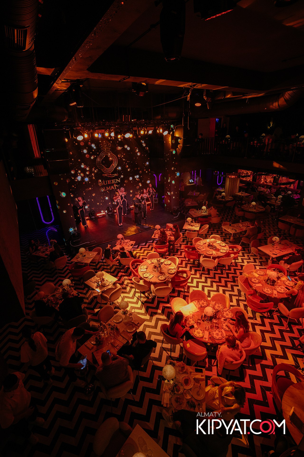 QUEEN. КИПЯТКОМ АЛМАТЫ!