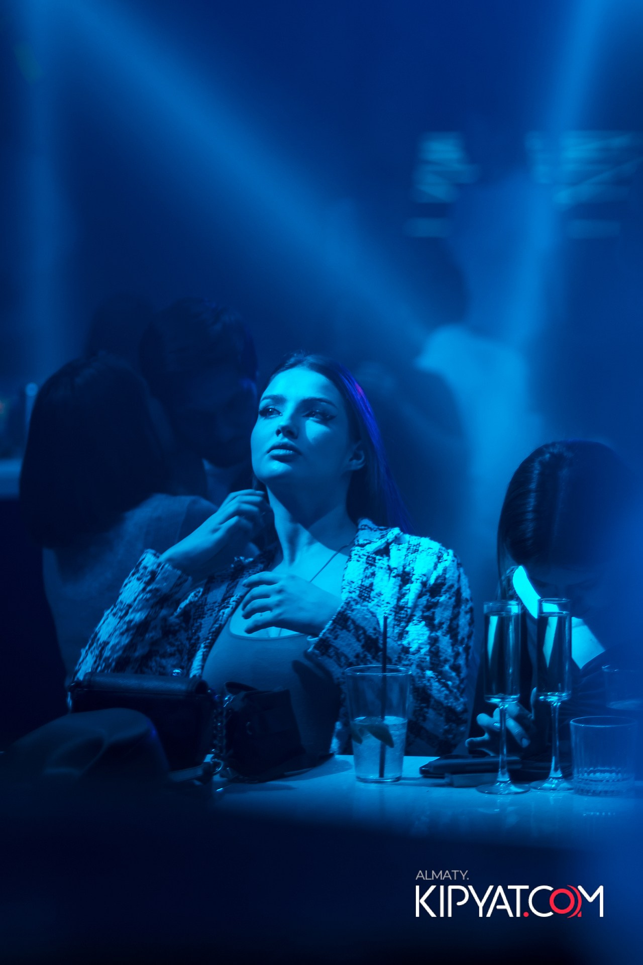 КОНЦЕРТ ГРУППЫ HIFI SANTA BARBARA. КИПЯТКОМ АЛМАТЫ!