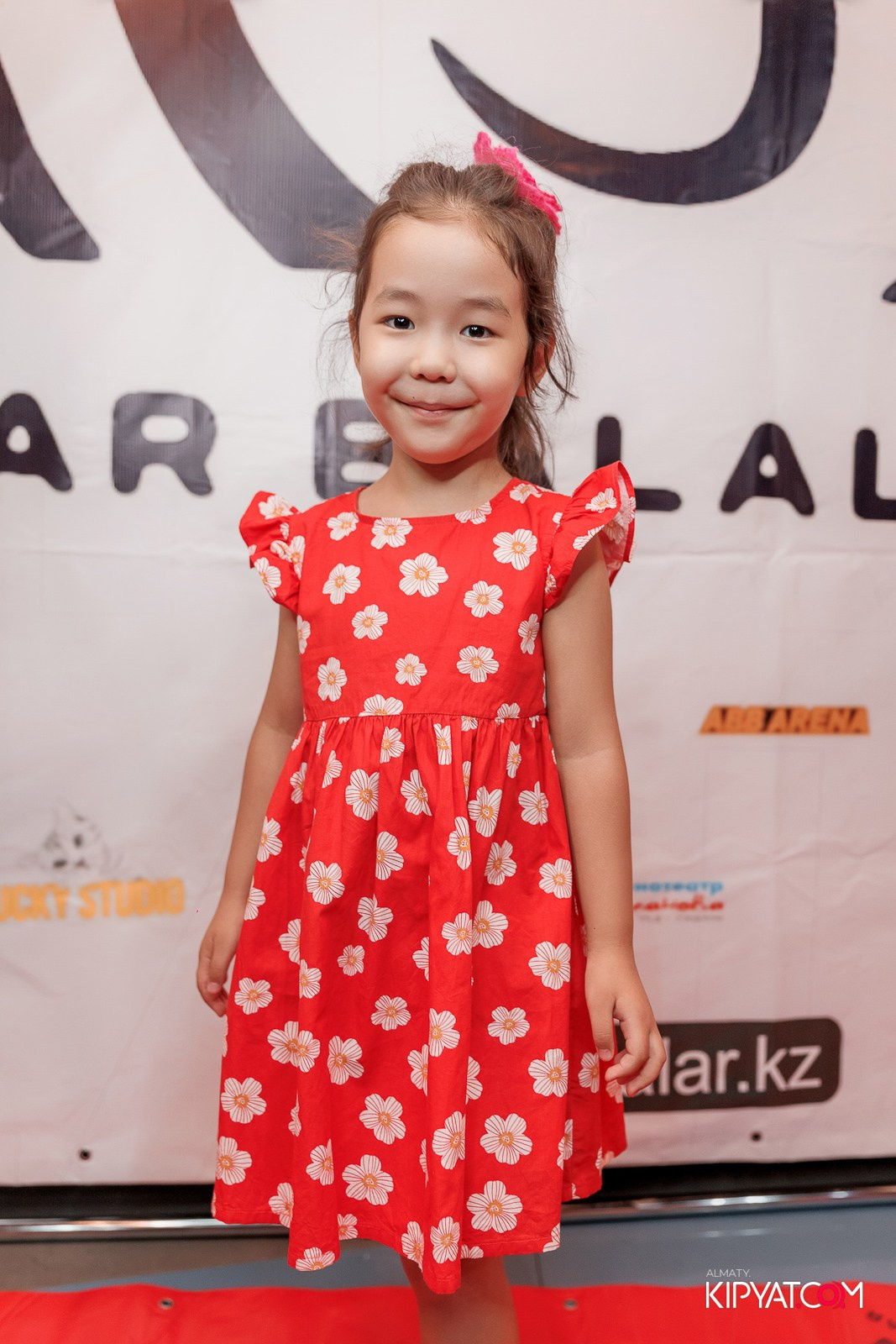 ПРЕЗЕНТАЦИЯ 10 ГРУППЫ КИНОПРОЕКТА STARBALALAR. КИПЯТКОМ АЛМАТЫ!