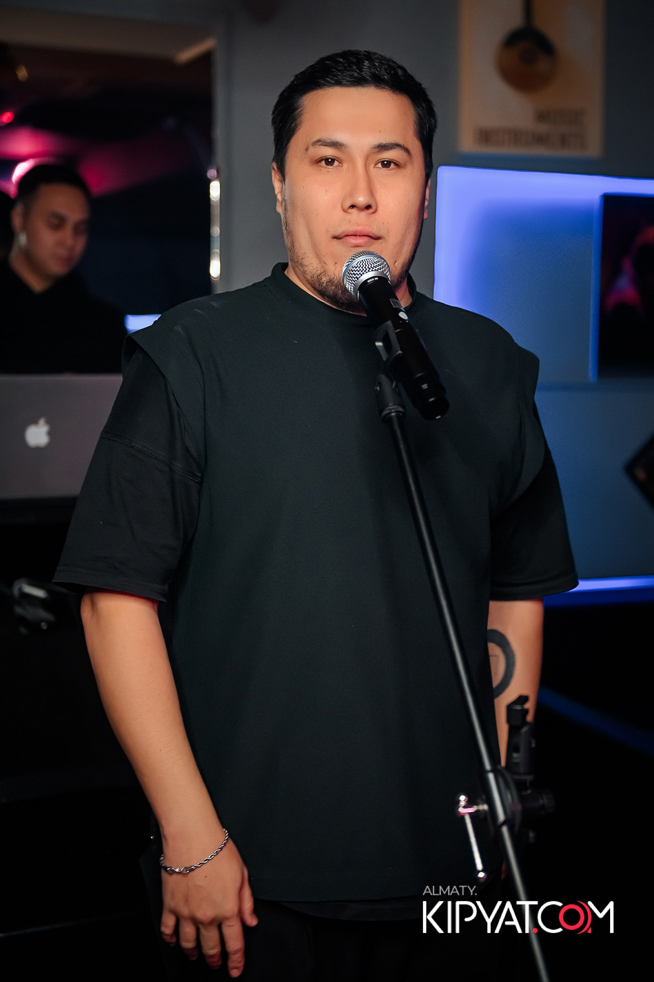 DOS 1 BAR. КИПЯТКОМ АЛМАТЫ!