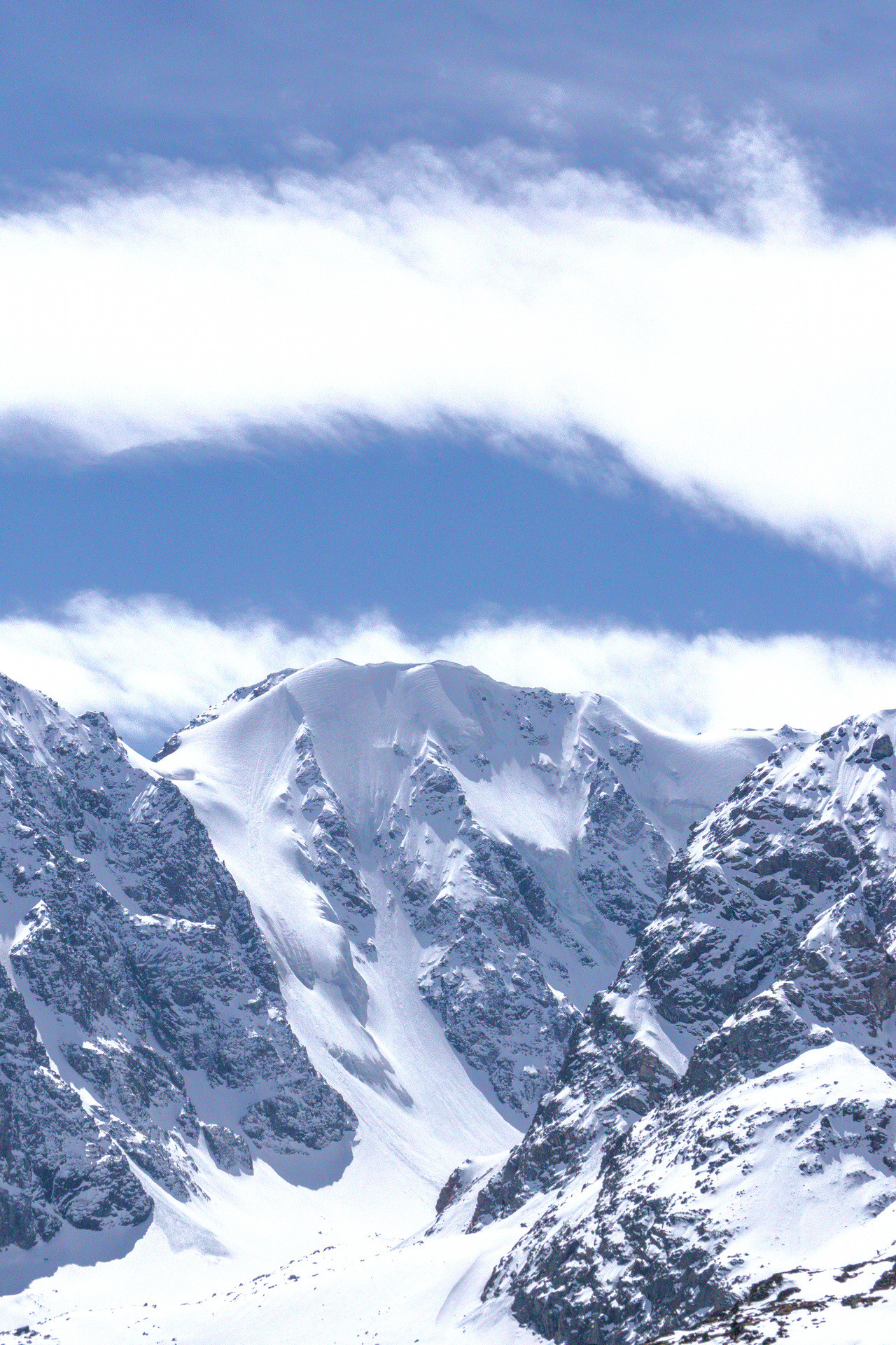 Облако над горами  каракабах фото Алтай