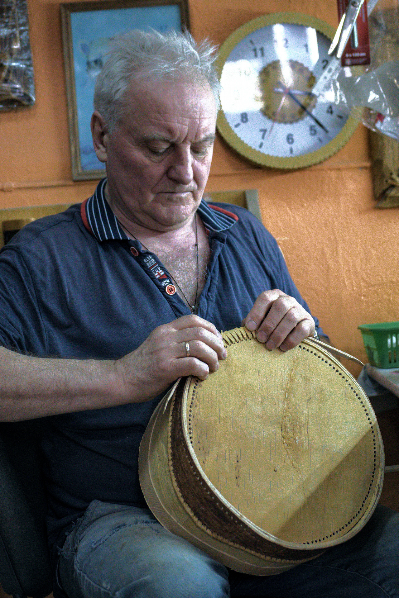 Ручная работа изготовления из бересты Новоисибирск работв с деревом