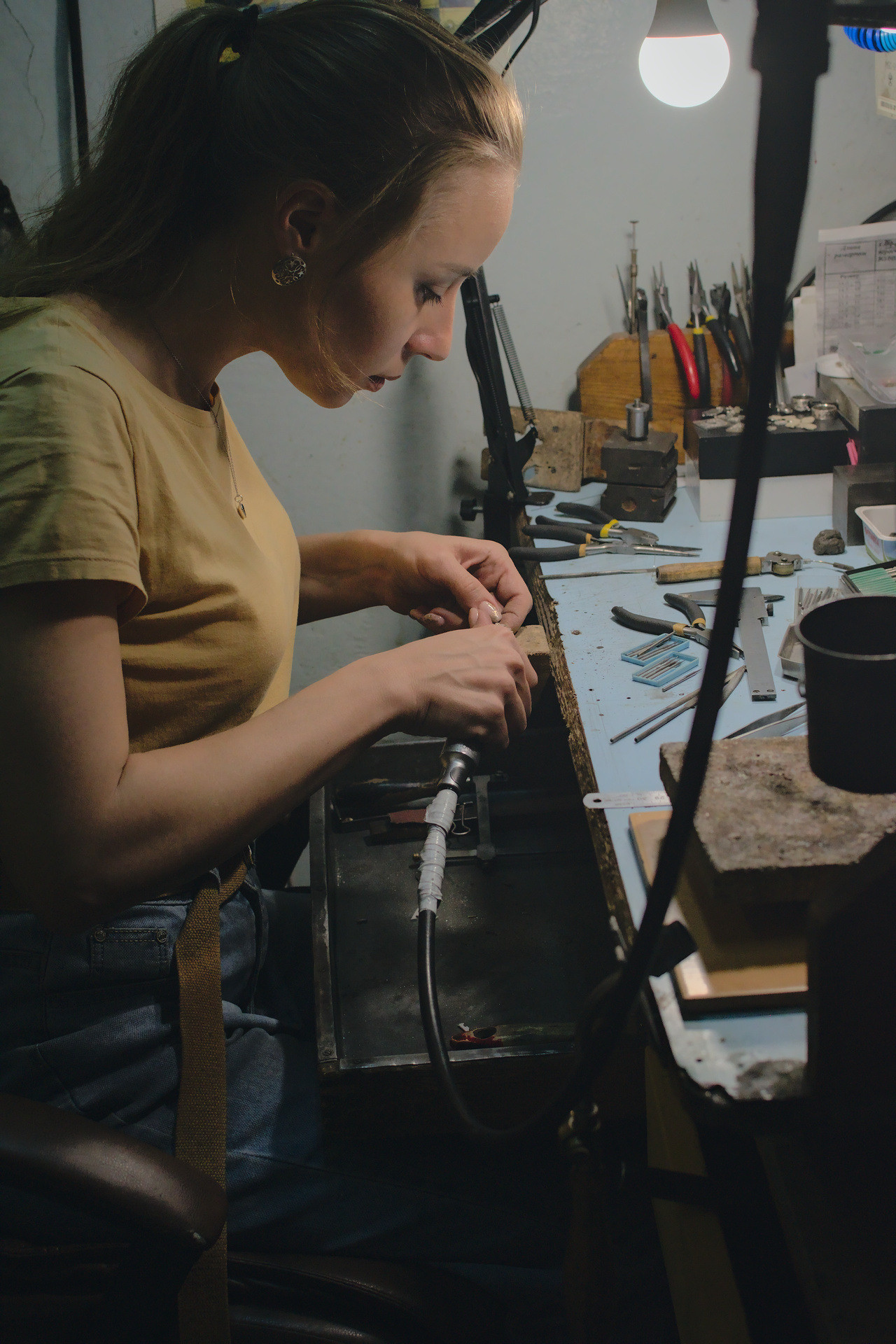 Ручная работа изготовления из серебра