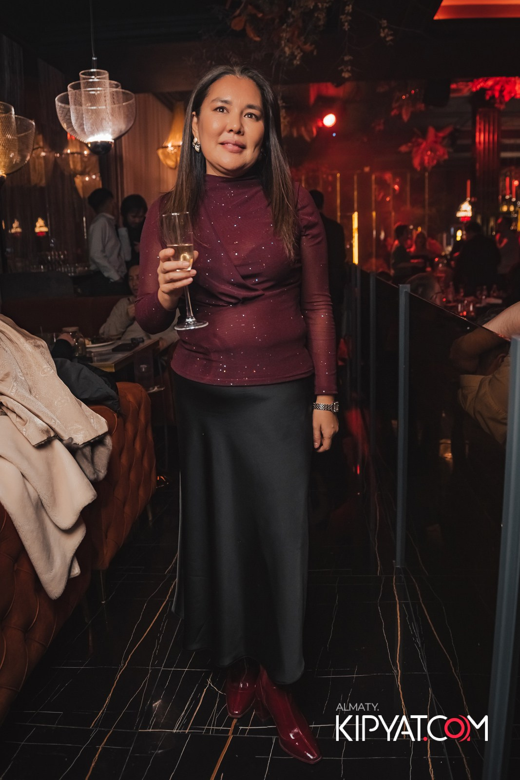 БАР ПАНАЕХАЛИ НА ДОСТЫК. КИПЯТКОМ АЛМАТЫ!