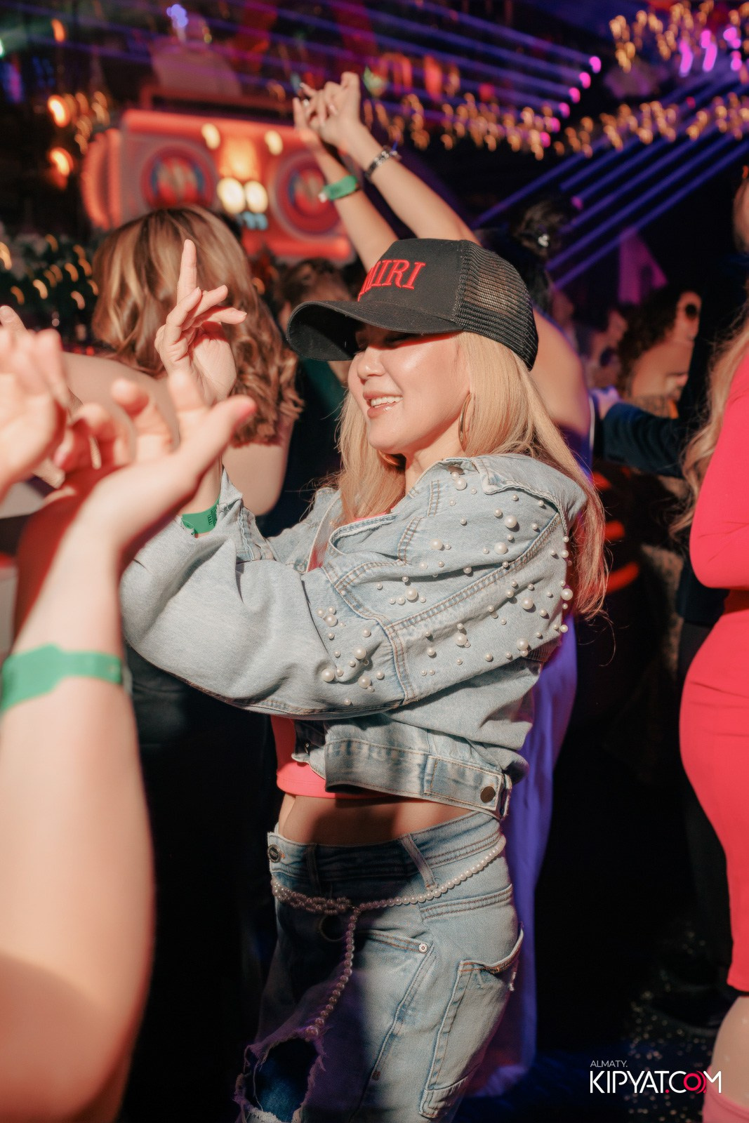 BEAUTY ЁЛКА SANTA BARBARA SPECIAL GUEST ГРУППА MILLENIUM 5 ТРИБЬЮТ ШОУ. КИПЯТКОМ АЛМАТЫ! Фотосъемка мероприятий в Алматы