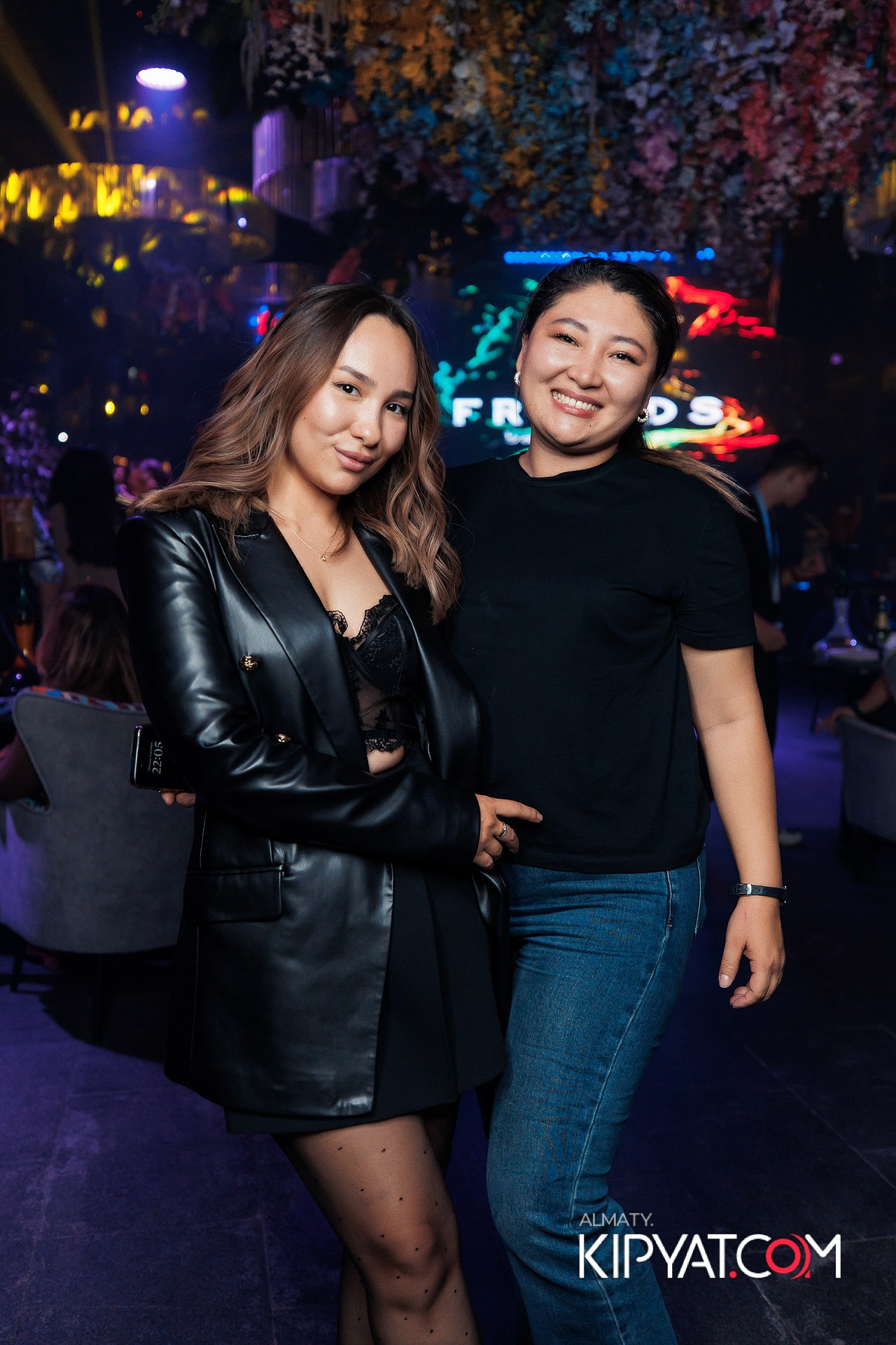 FRIENDS BAR & TERRACE. КИПЯТКОМ АЛМАТЫ! Фотосъемка мероприятий в Алматы
