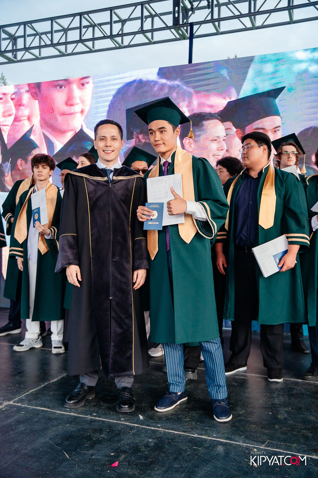 ВРУЧЕНИЕ ДИПЛОМОВ — НАРХОЗ КОЛЛЕДЖ. Part 4. КИПЯТКОМ АЛМАТЫ!