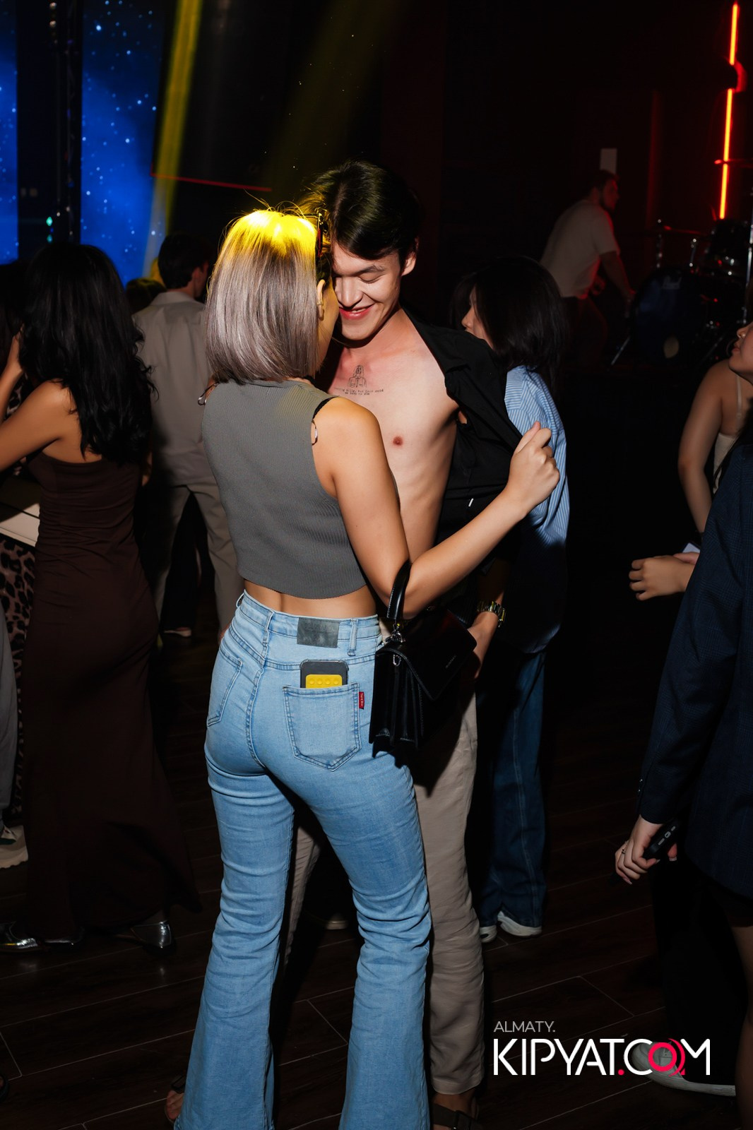 НОЧНОЙ КЛУБ ICON. КИПЯТКОМ АЛМАТЫ!
