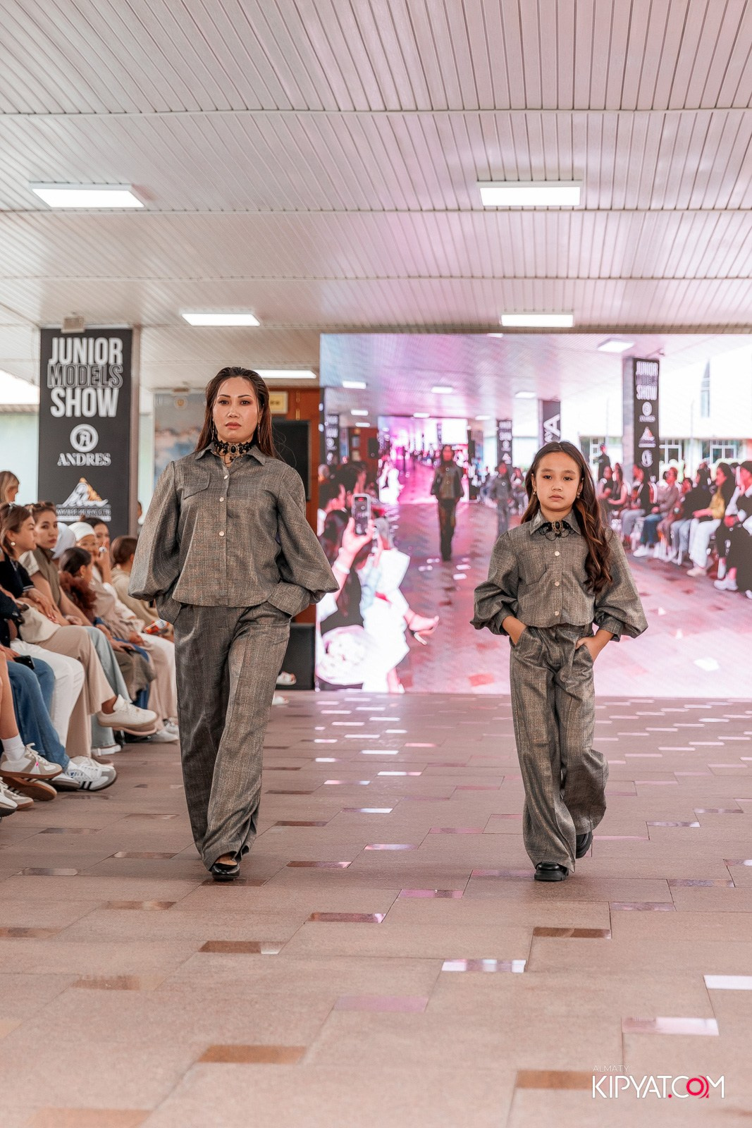 JUNIOR FASHION SHOW. КИПЯТКОМ АЛМАТЫ!