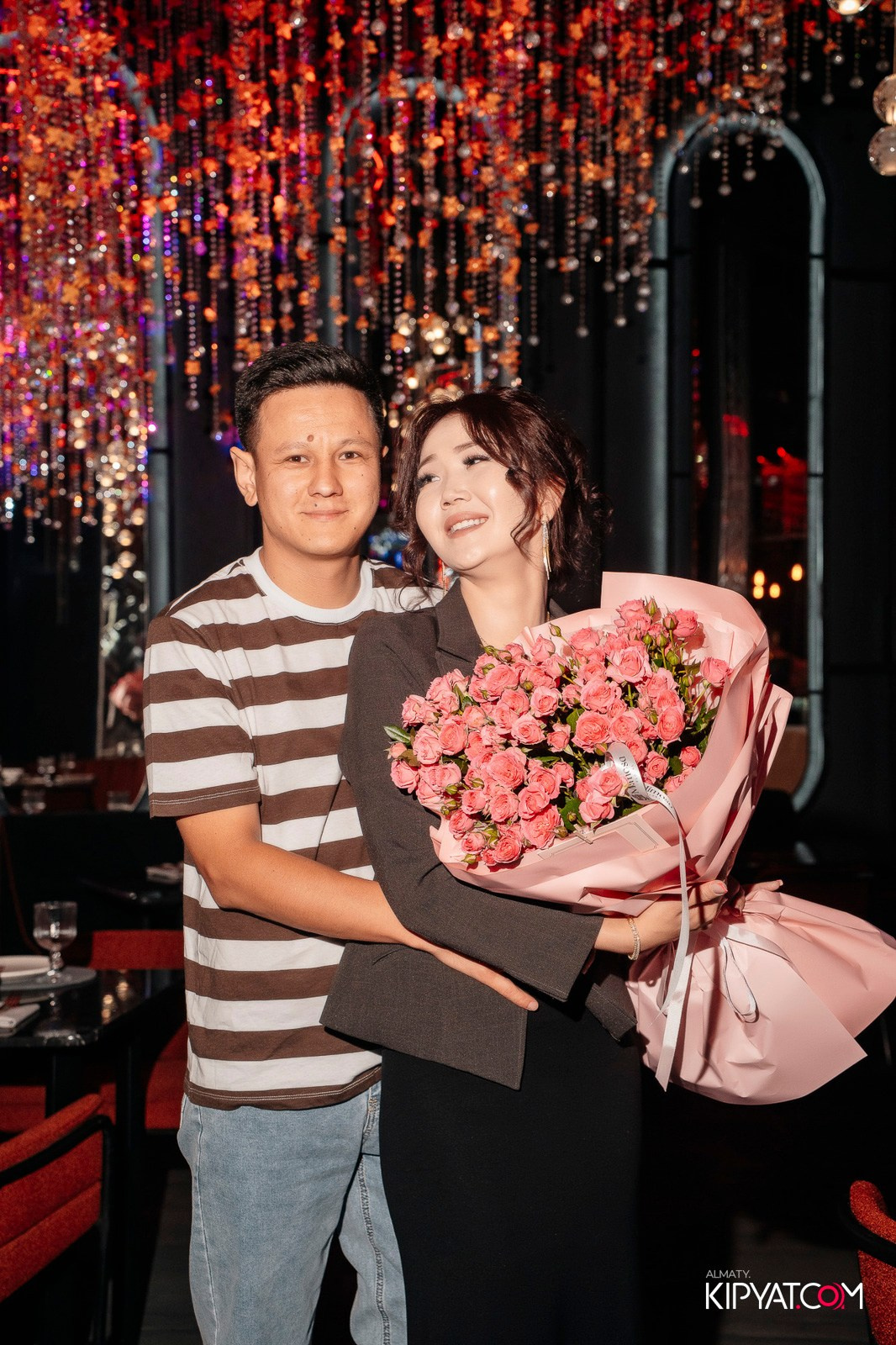 FRIENDS BAR & TERRACE. КИПЯТКОМ АЛМАТЫ!