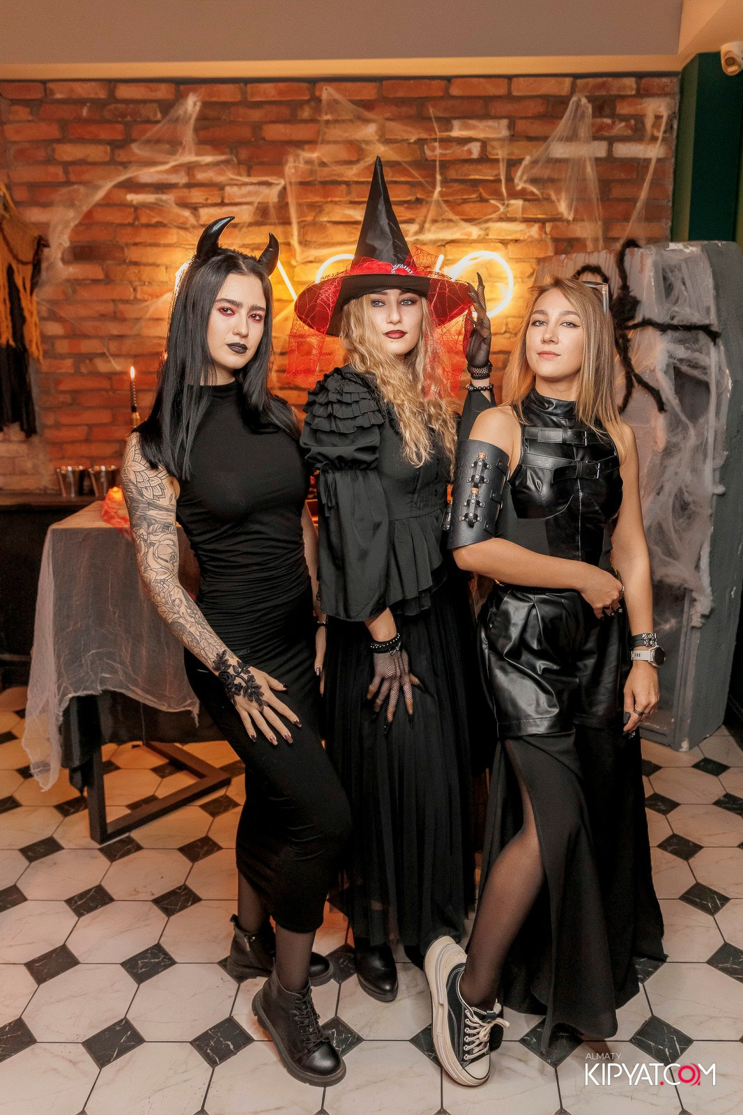 HALLOWEEN PARTY — OLOVO BAR НА ДОСТЫК. КИПЯТКОМ АЛМАТЫ!