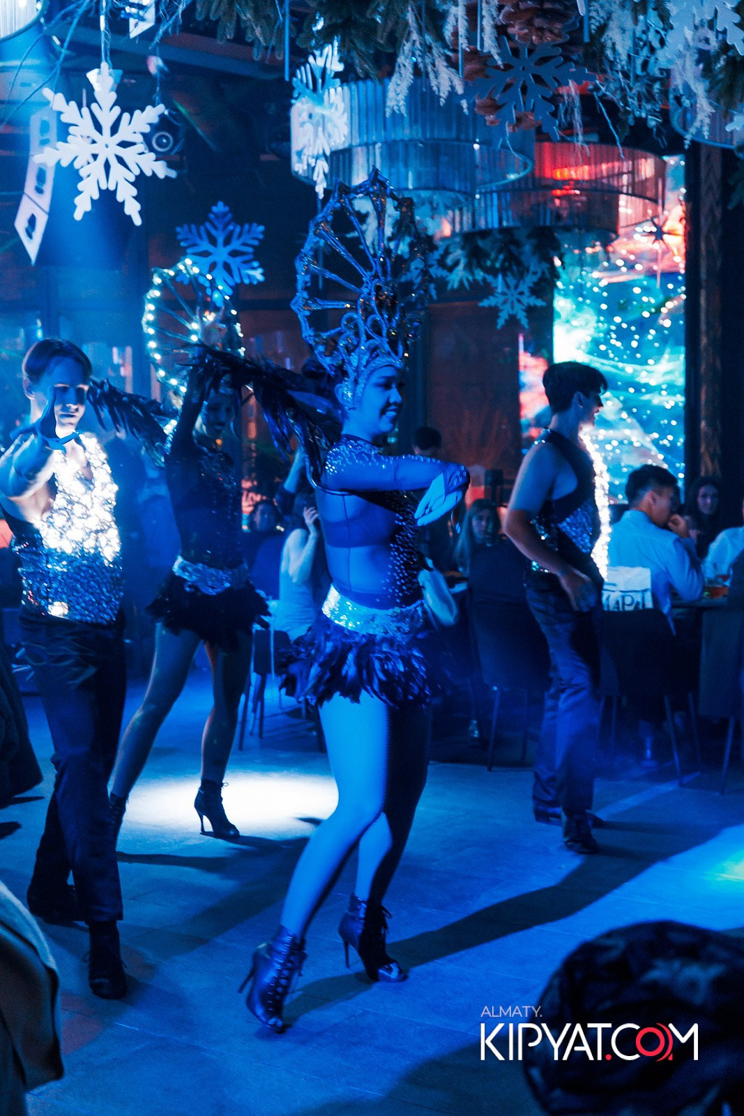 FRIENDS BAR & TERRACE. КИПЯТКОМ АЛМАТЫ!