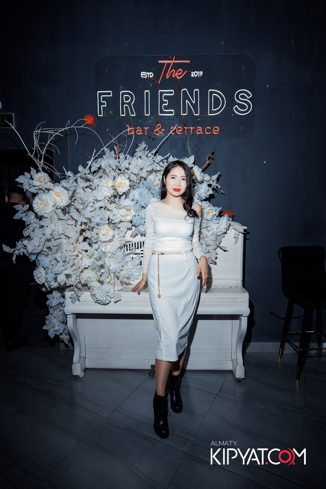 FRIENDS BAR & TERRACE. КИПЯТКОМ АЛМАТЫ! Фотосъемка мероприятий в Алматы