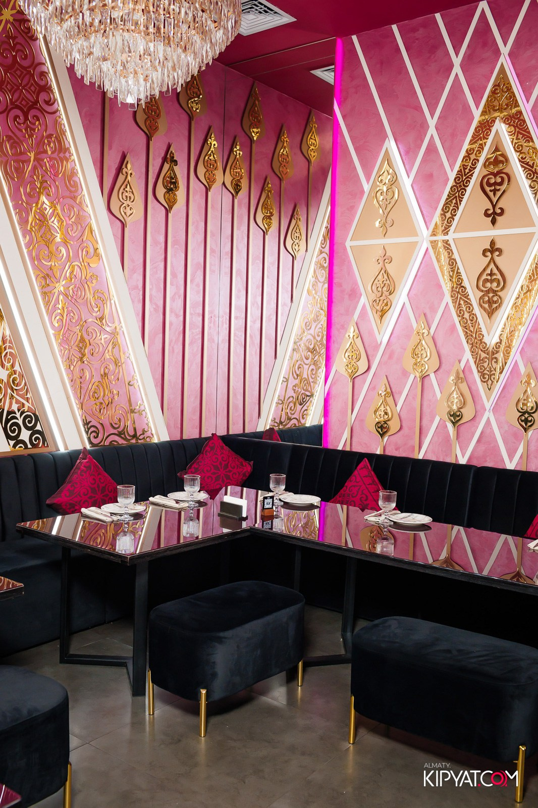 MOOD KARAOKE & TERRACE. КИПЯТКОМ АЛМАТЫ!