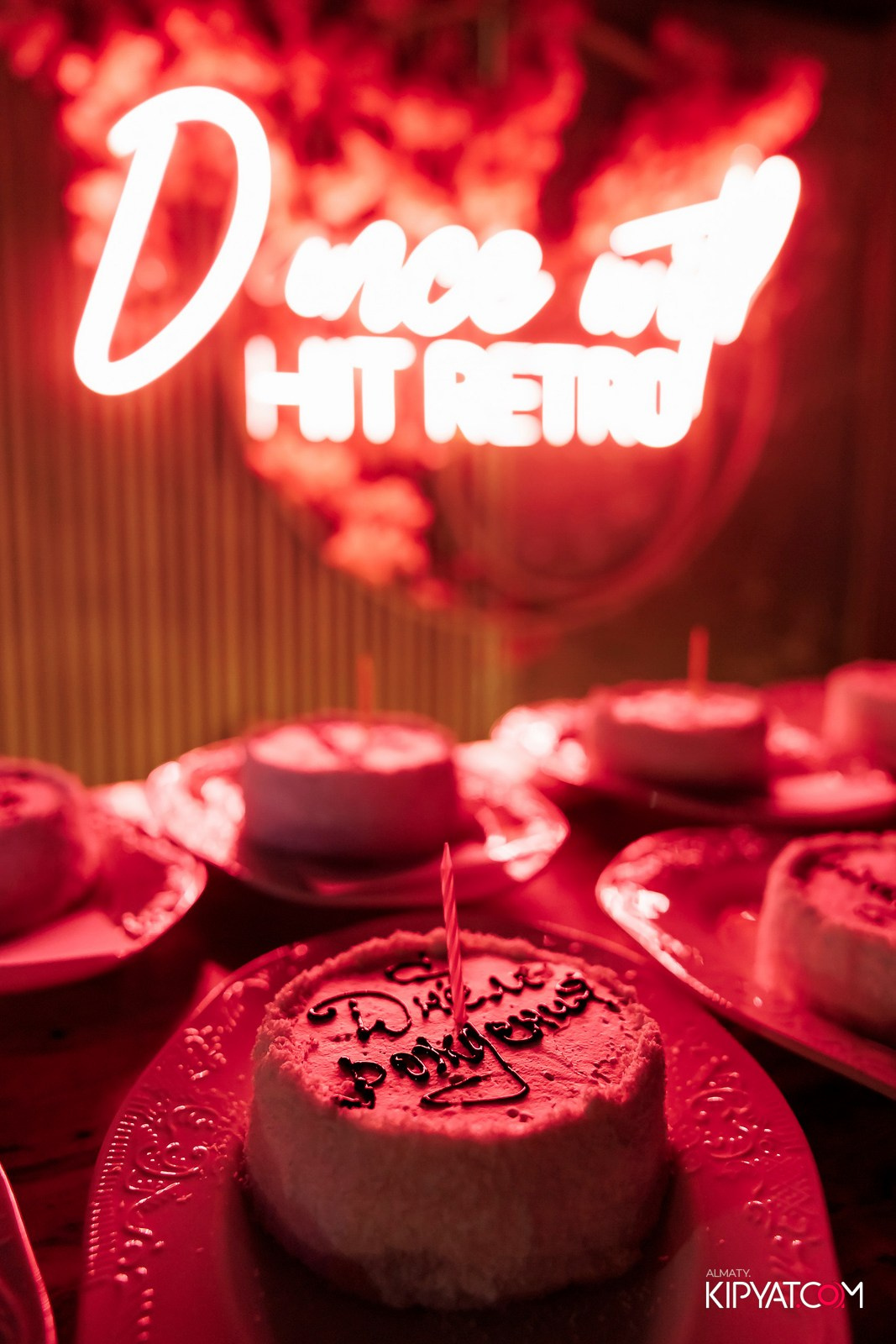 МУЗЫКАЛЬНОЕ ЛОТО В HIT RETRO. КИПЯТКОМ АЛМАТЫ!