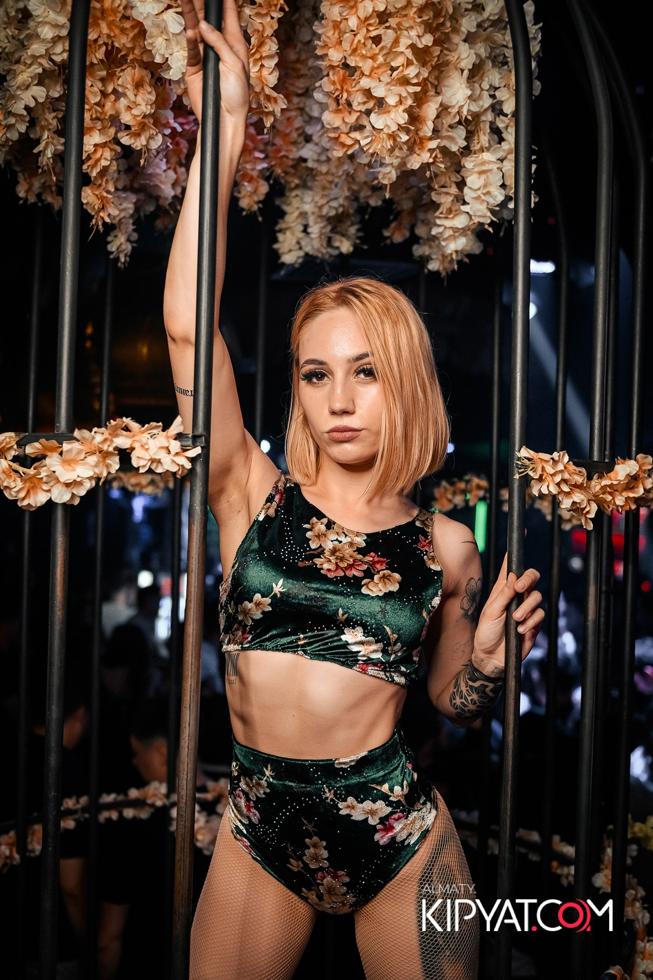 UYAT EMES BAR. КИПЯТКОМ АЛМАТЫ!