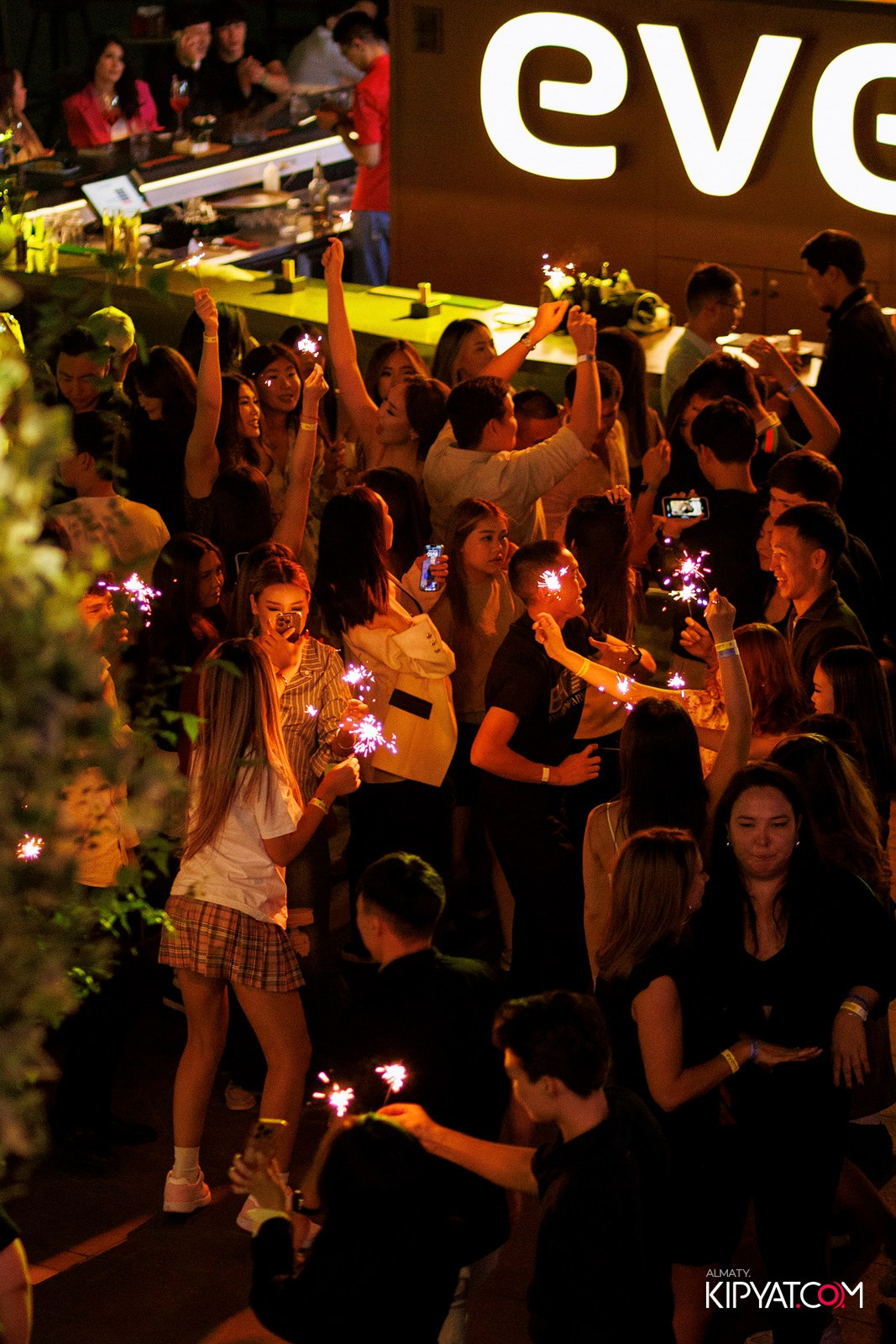 EVENT BAR. КИПЯТКОМ АЛМАТЫ!