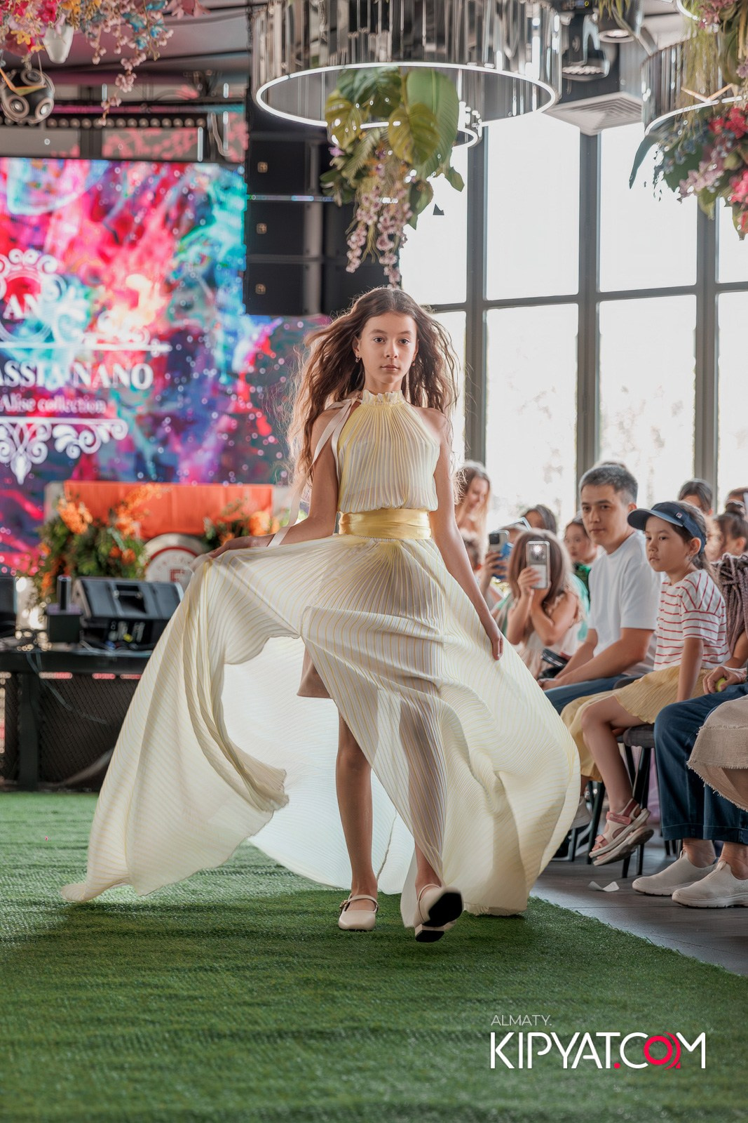 PROM KIDS FASHION SHOW. КИПЯТКОМ АЛМАТЫ!