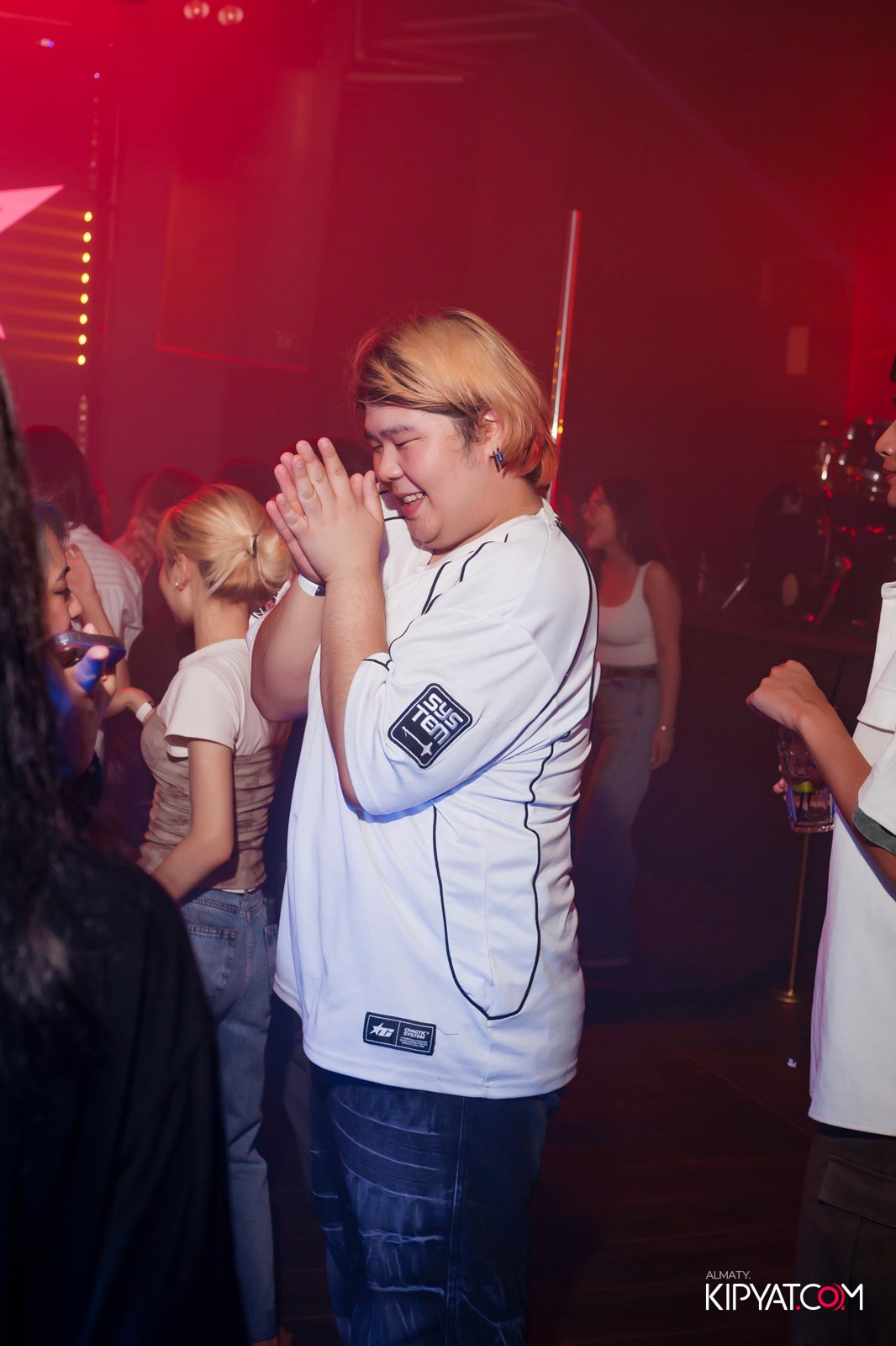 НОЧНОЙ КЛУБ ICON. КИПЯТКОМ АЛМАТЫ!