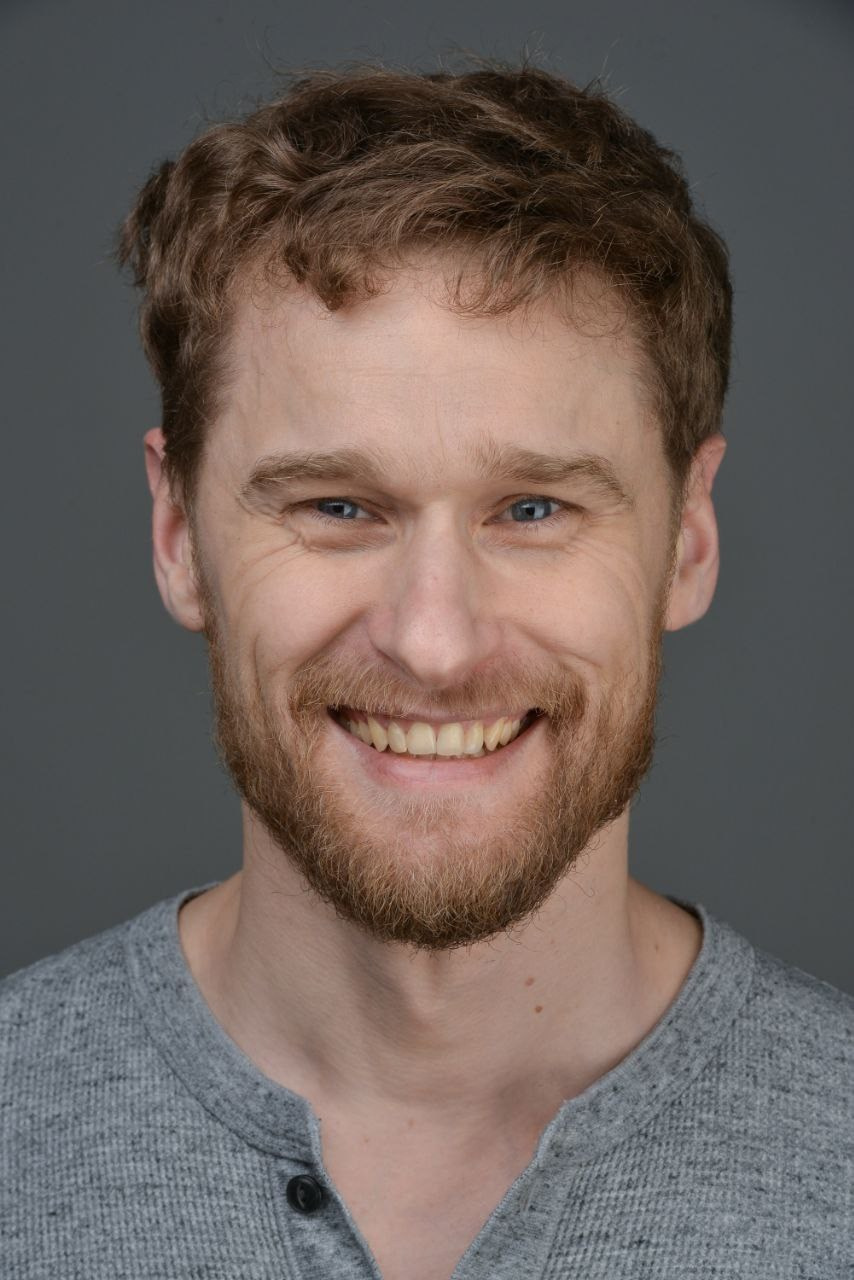 Евгений, 188 см, 50-52. KED Production — продакшн из СПб. Создаём фото, видео и контент, который помогает брендам и селлерам продавать больше