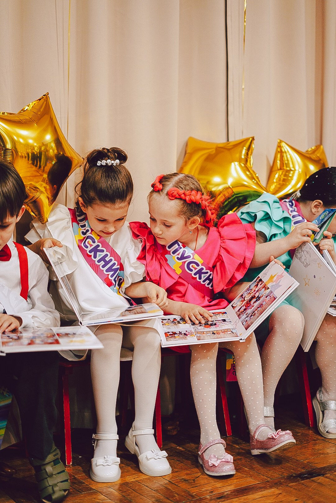 Альбомы для детских садов. Школьный фотограф в Челябинске. Выпускные фотоальбомы