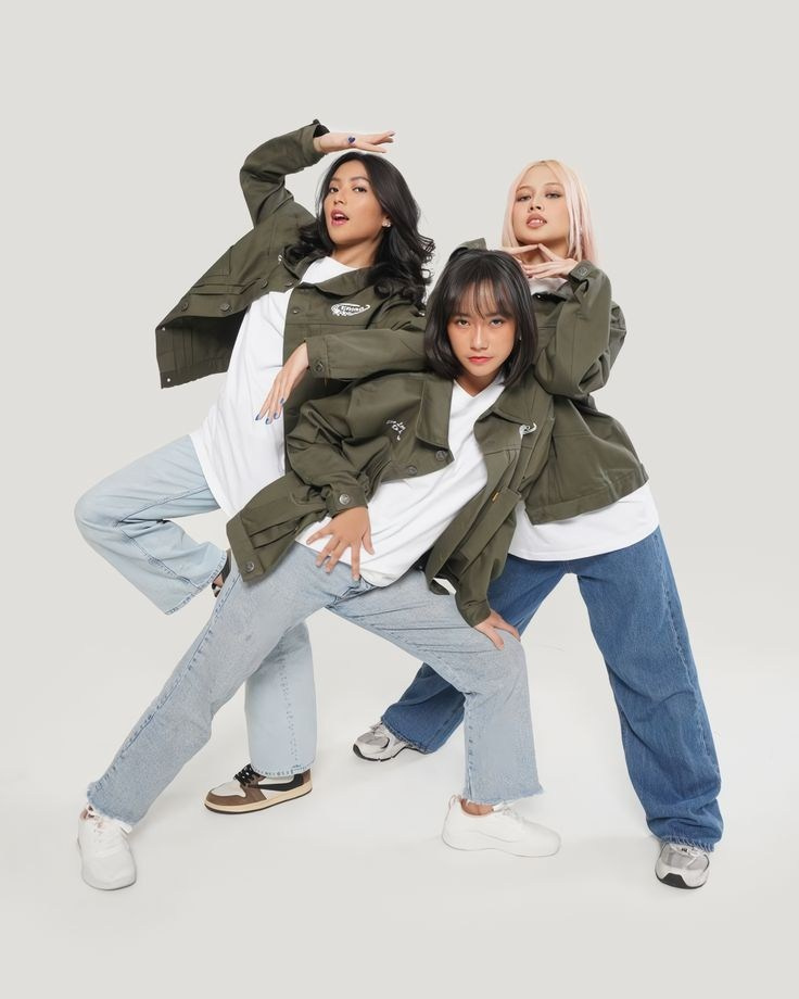 Рефы для групповых фото в студии