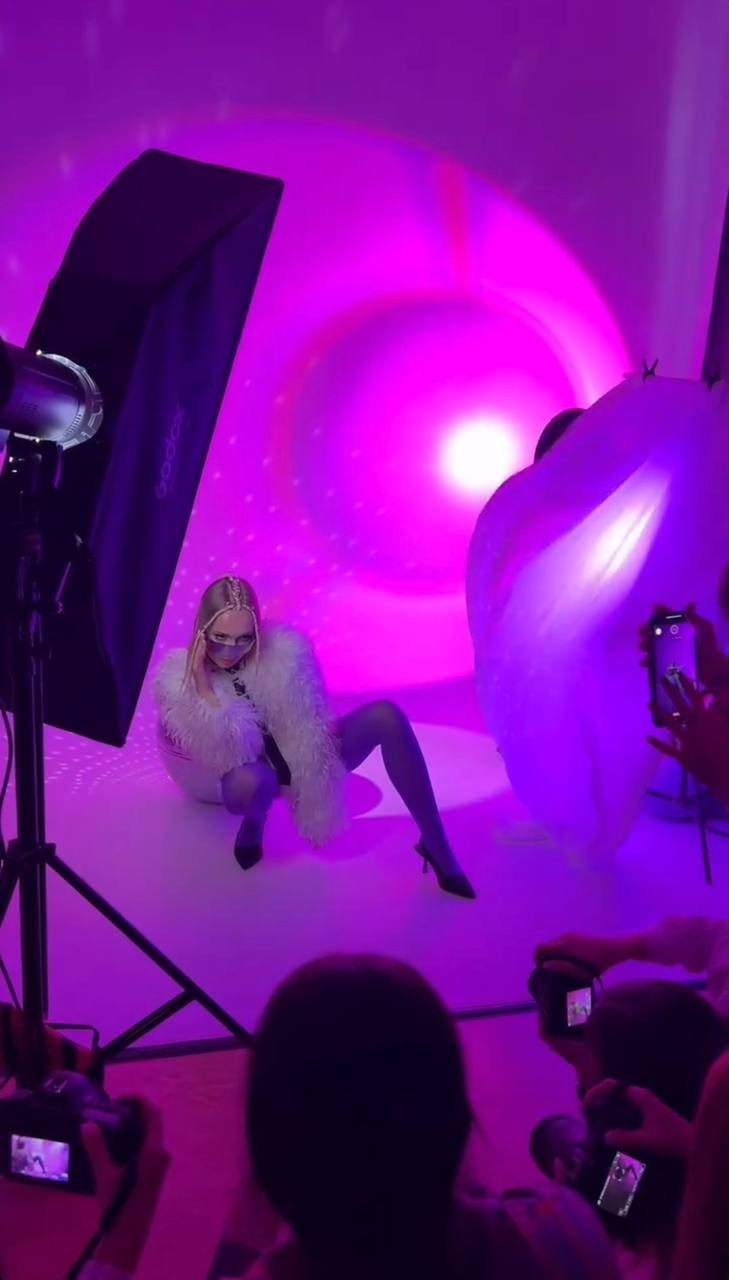 Зал с Белой циклорамой «White». BACKSTAGE фотостудия