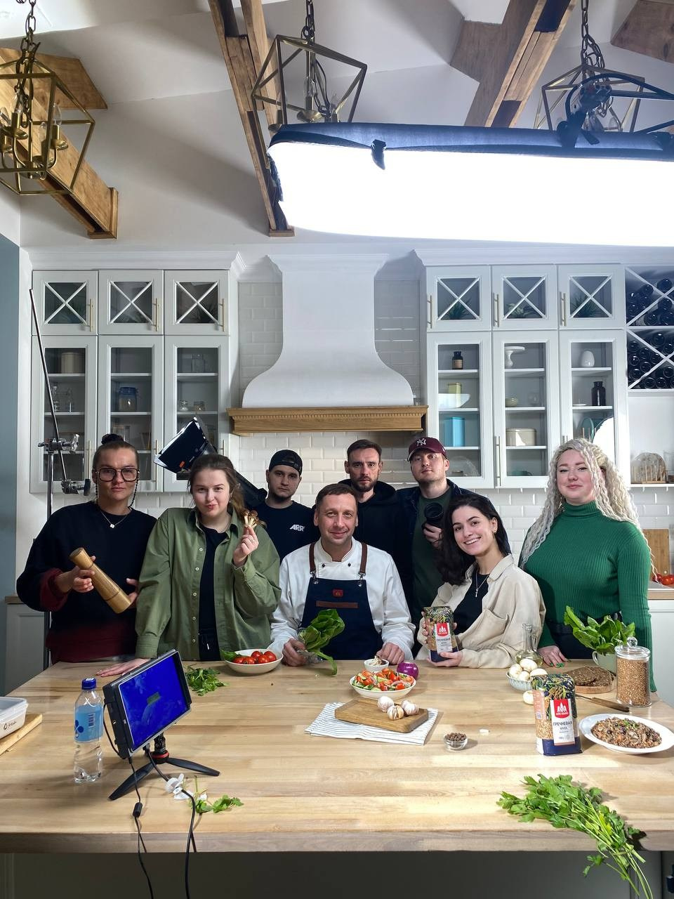 «Сила мяса». Рилс, тв, фуд фото, стилистика, видео и продакшн. Организация съёмок для ресторанов и брендов. Вкусно, эстетично, профессионально