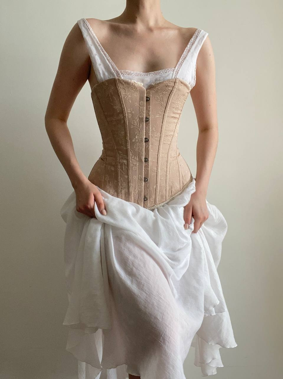 Съемочный гардероб. Портретный фотограф Уфа Москва Санкт-Петербург Lulu Weightless