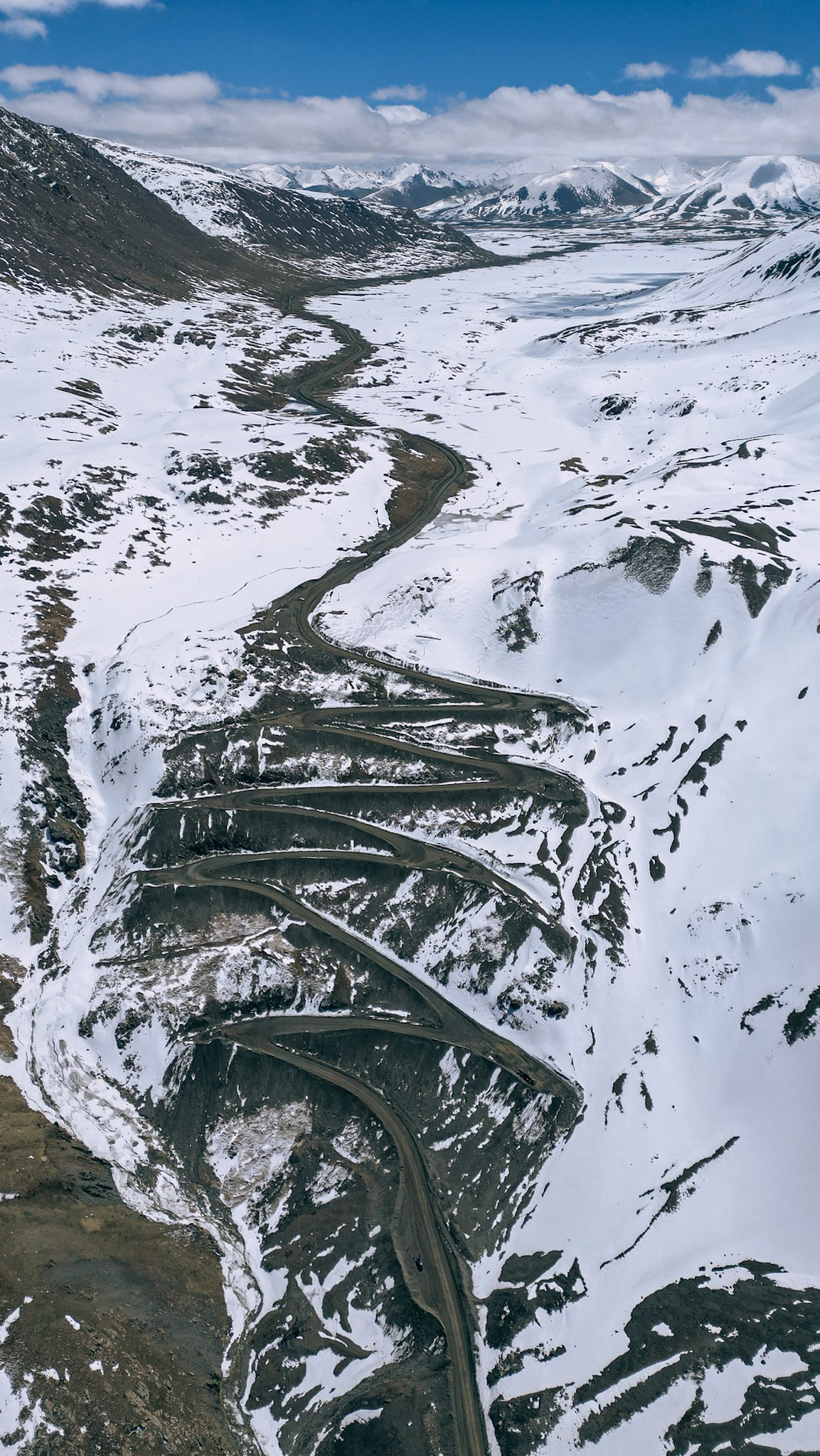 Кыргызстан. Человек с фотокамерой
