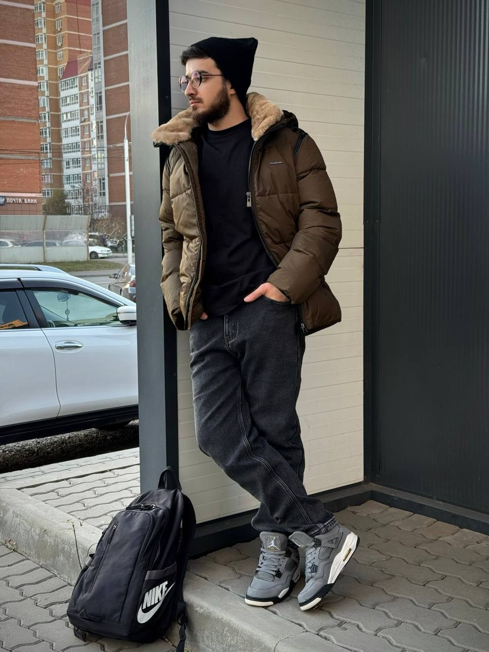 Акбер Ш. LUNAPRO Дом стильных, сборных и индивидуальных съемок для брендов