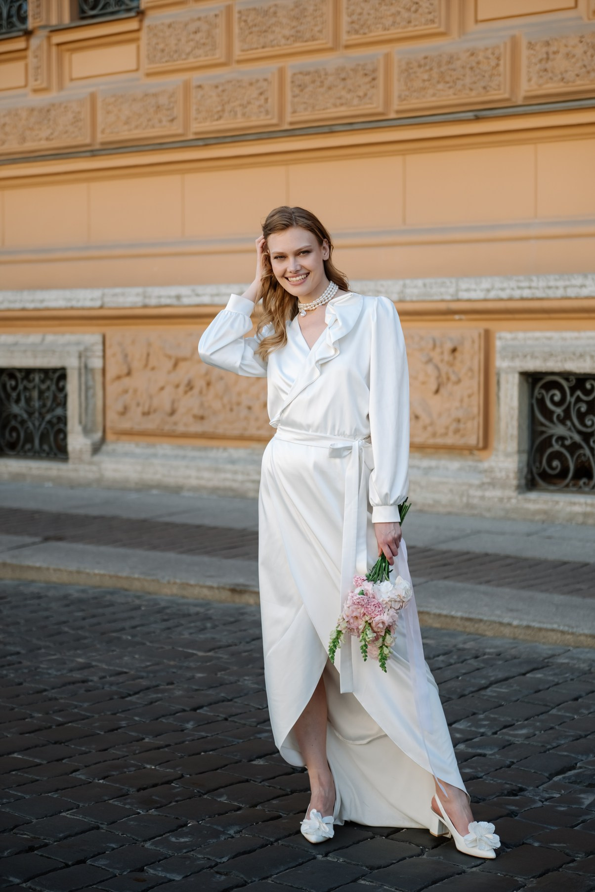 Прогулка у Эрмитажа. Свадебный и сеейный фотограф в Санкт-Петербурге Елена Худякова