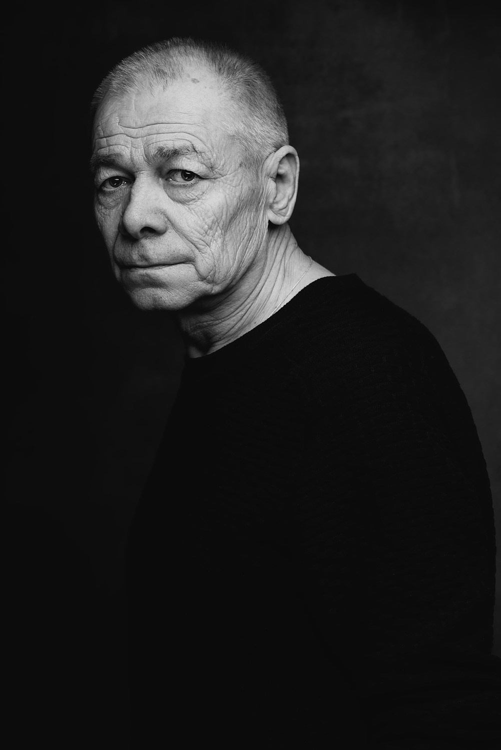 U-ray: Художественный чёрно-белый портрет. U-ray