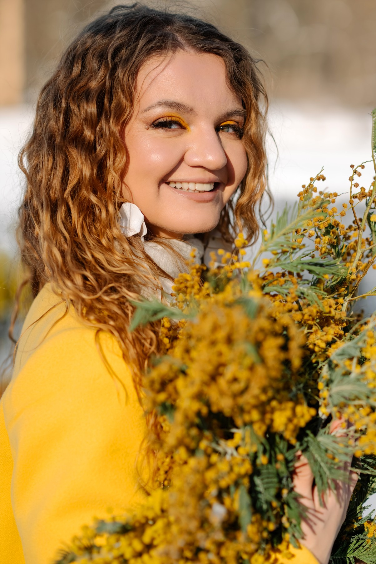 Ева с мимозой. Свадебный и сеейный фотограф в Санкт-Петербурге Елена Худякова