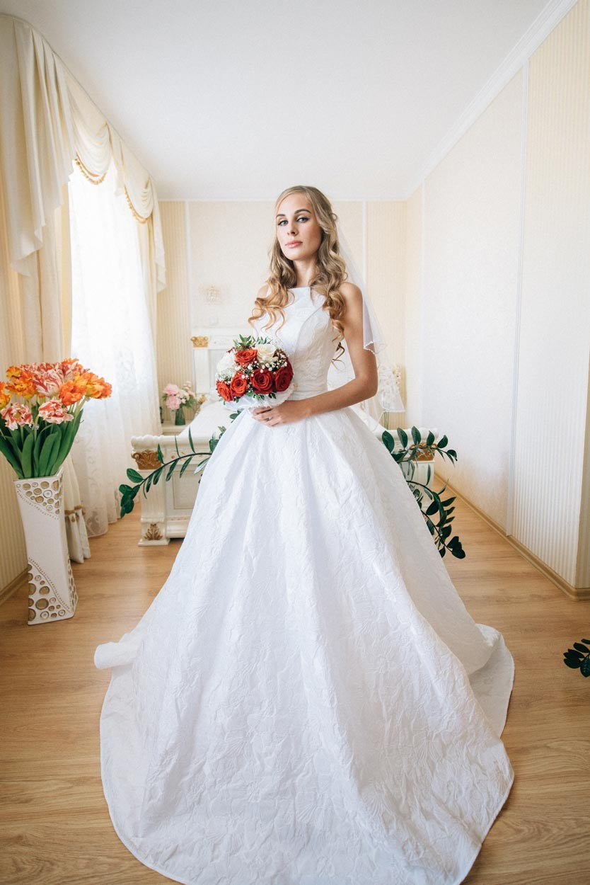 Свадебный фотограф в Иваново Александр Кондаков | Живые эмоции. Фотограф для маркетплейсов в Иваново | Съемки одежды и белья